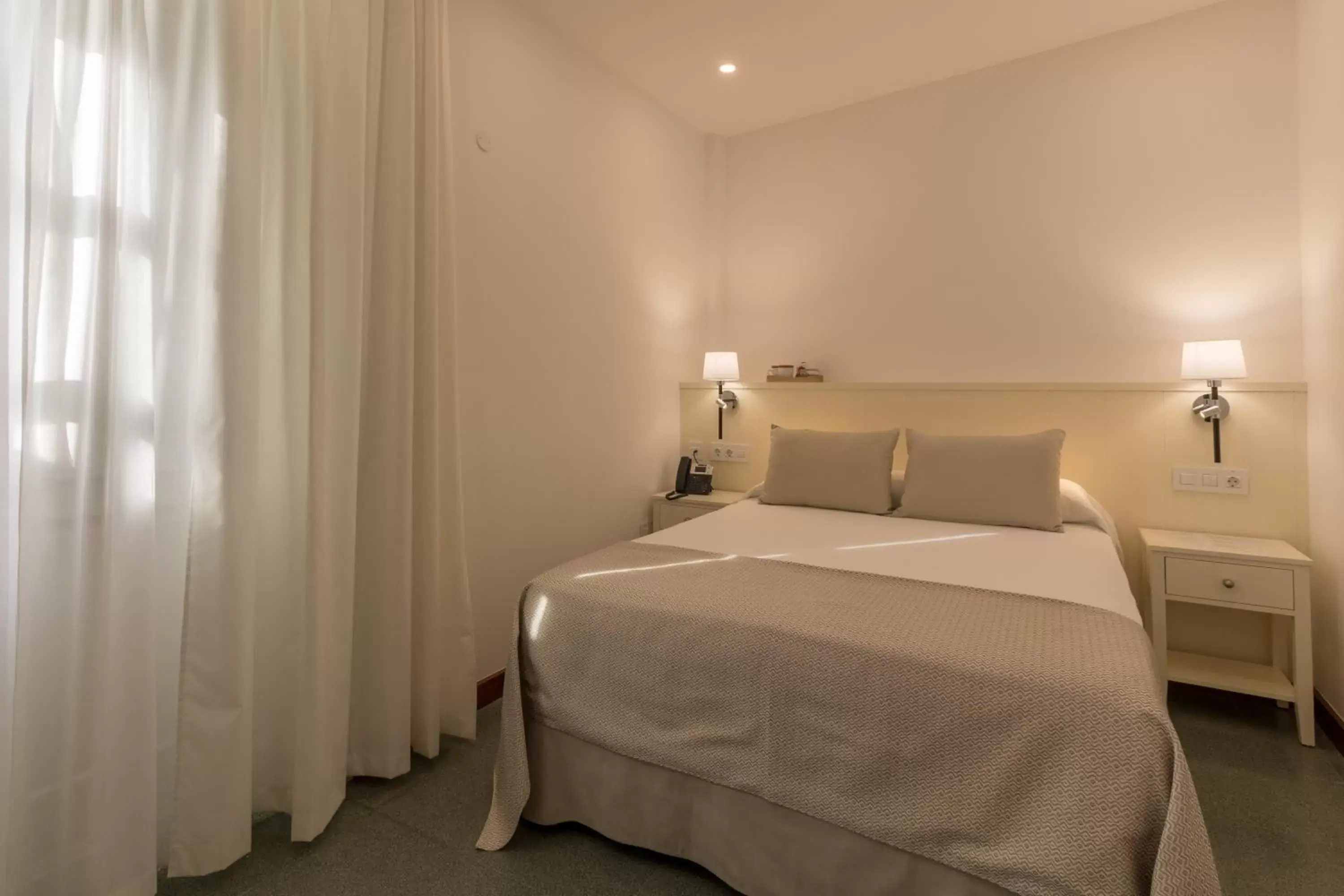 Deluxe Double Room with Balcony and Sea View in Hotel Emblemático Holiday Time Deluxe Double Room with Balcony and Sea View in Hotel Emblemático Holiday Time