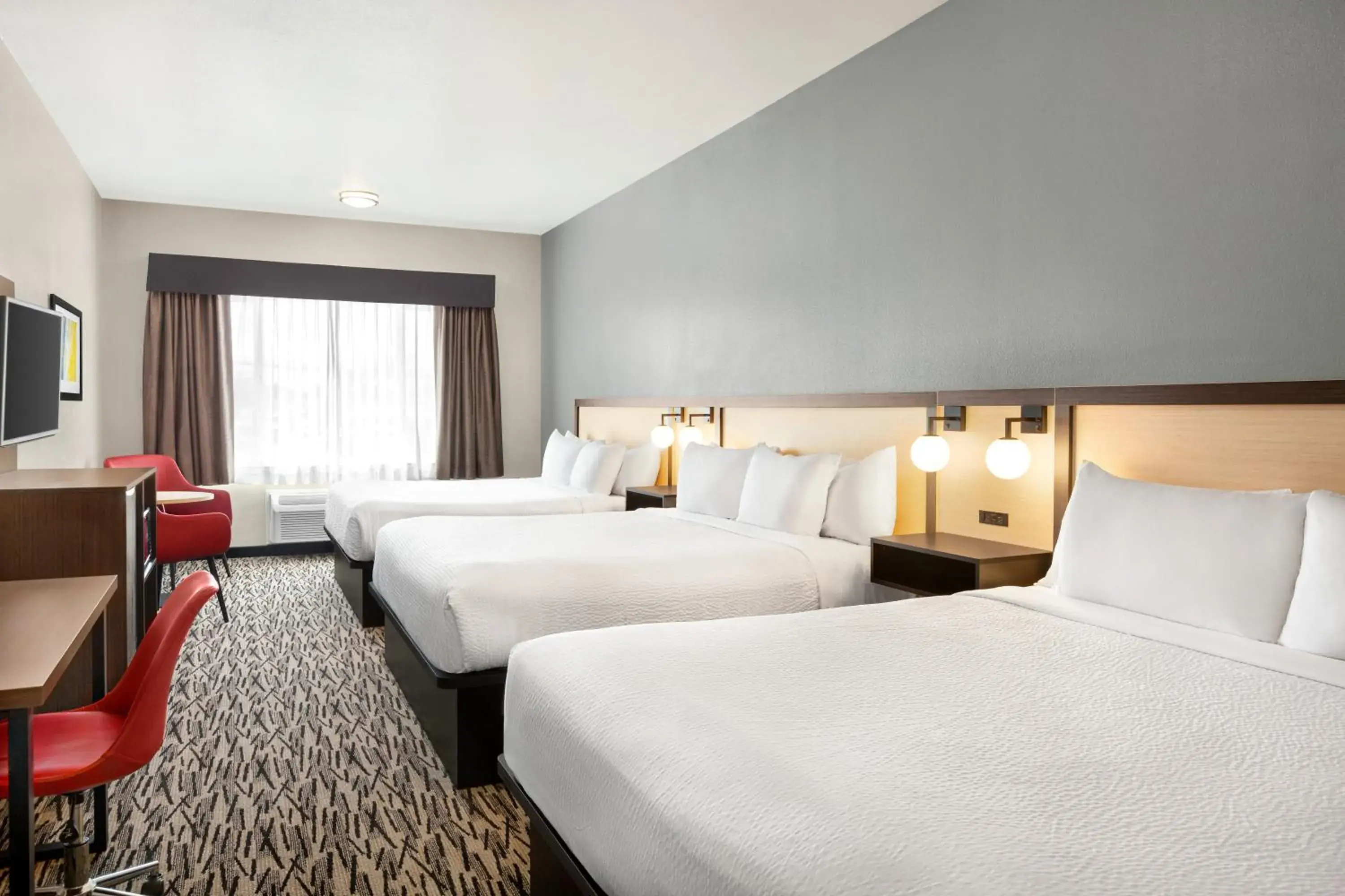 3 King Beds, Non-Smoking in Ramada by Wyndham Marina 3 King Beds, Non-Smoking in Ramada by Wyndham Marina