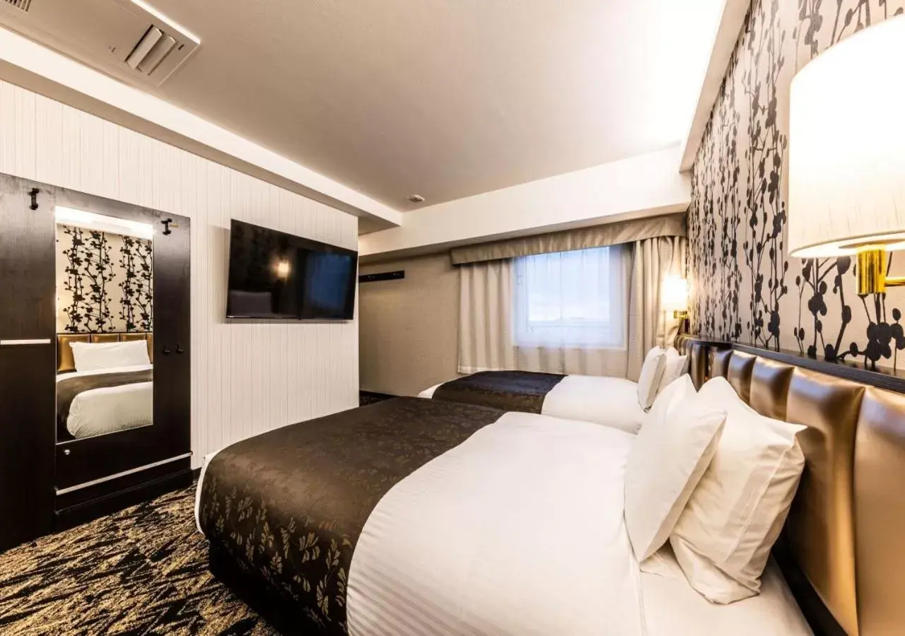 Wide Twin Room - Non-Smoking - Sky Floor in APA Hotel & Resort Osaka Umeda-eki Tower Wide Twin Room - Non-Smoking - Sky Floor in APA Hotel & Resort Osaka Umeda-eki Tower