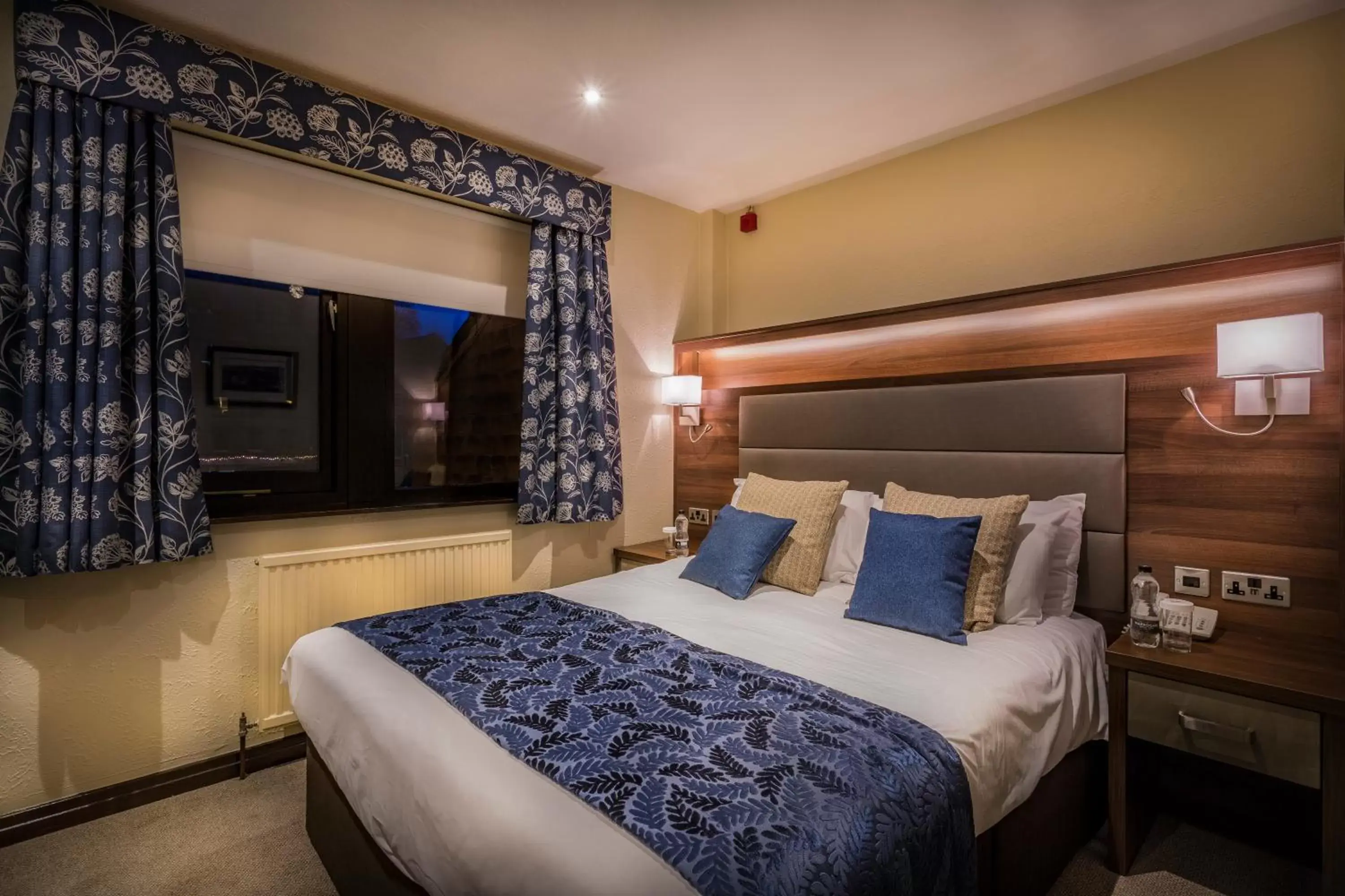 Classic Double Room in The Old Bridge Inn, Holmfirth, West Yorkshire - The Coaching Inn Group Classic Double Room in The Old Bridge Inn, Holmfirth, West Yorkshire - The Coaching Inn Group