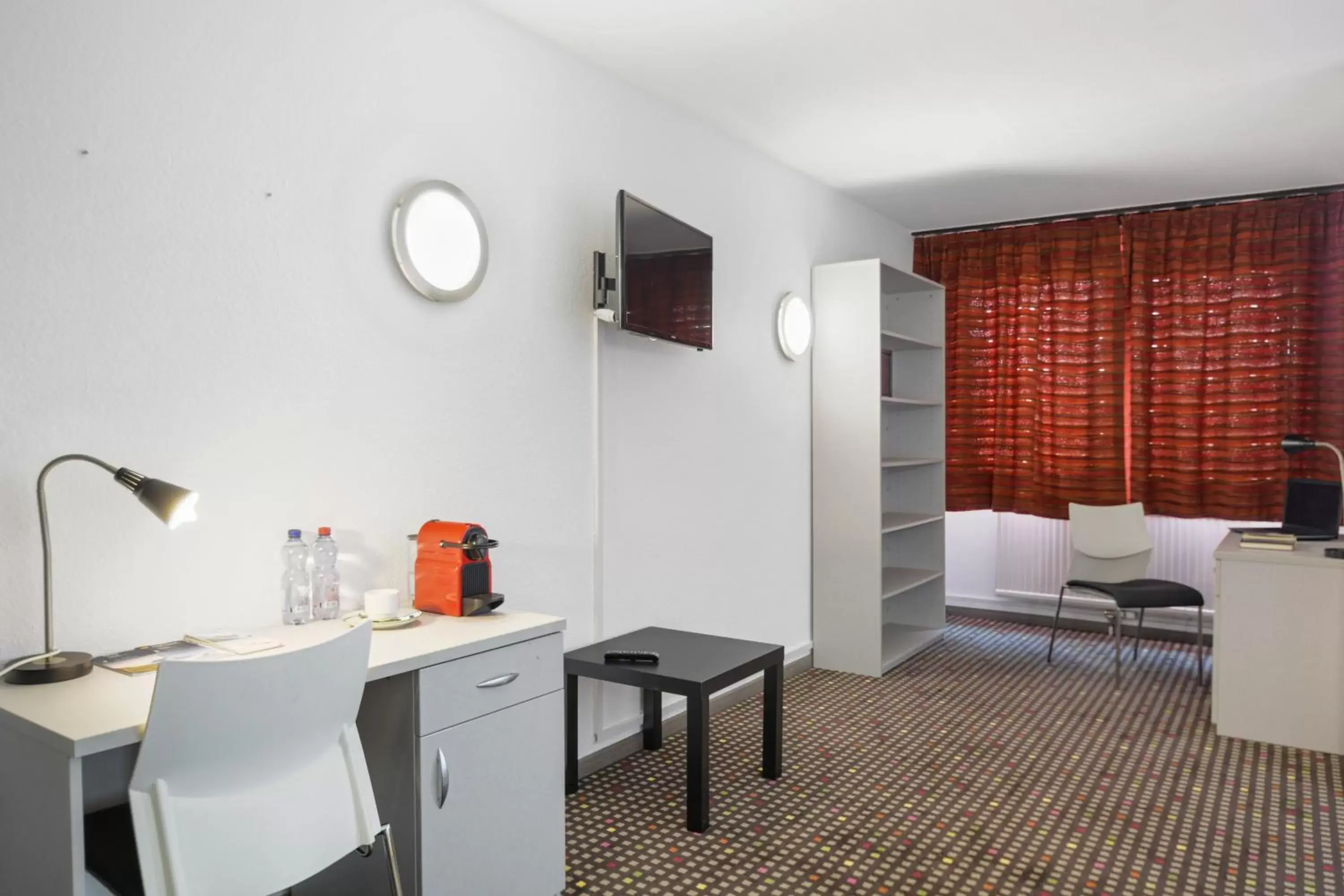 Superior Double Room in Neuchâtel City Hôtel Superior Double Room in Neuchâtel City Hôtel