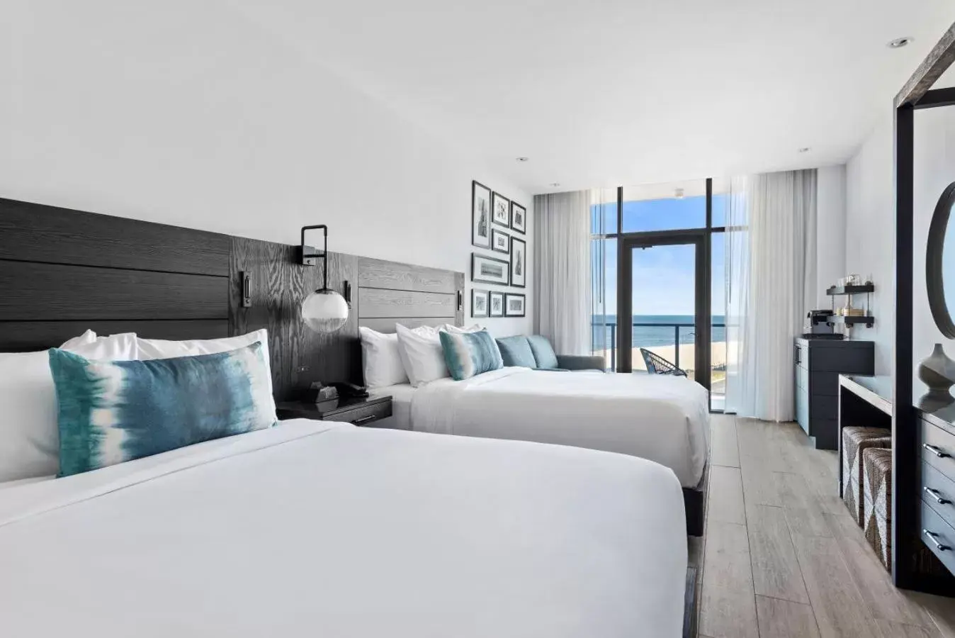 Deluxe Double Room with Sea View in Wave Resort Deluxe Double Room with Sea View in Wave Resort