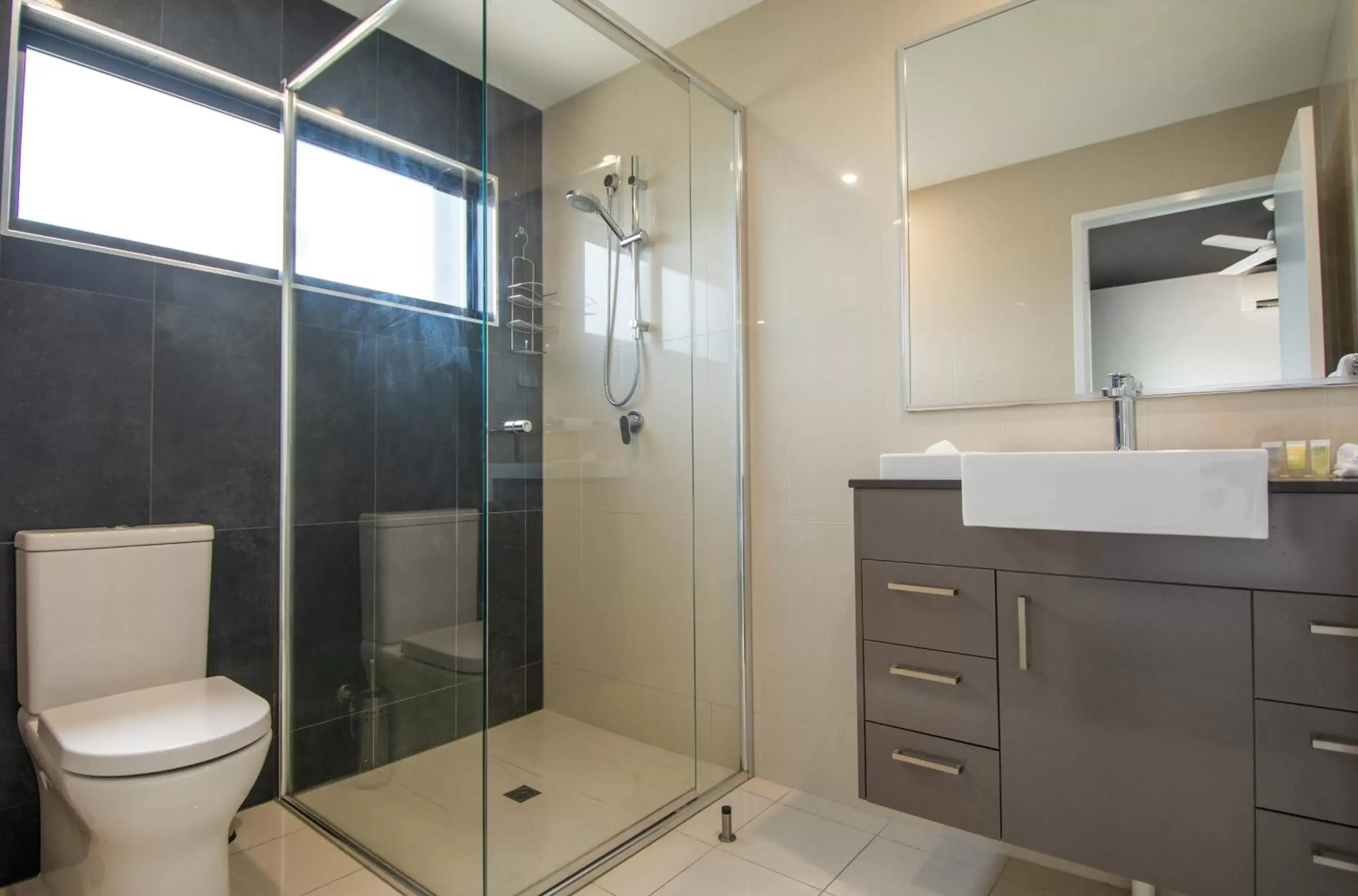 Two-Bedroom Apartment in Magnum Serviced Apartments Two-Bedroom Apartment in Magnum Serviced Apartments