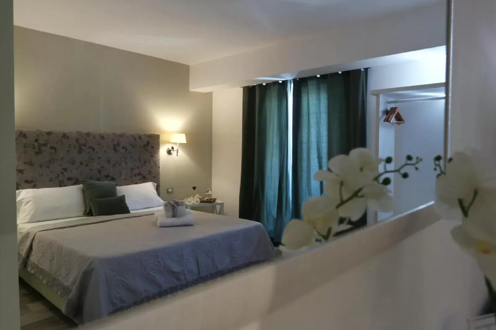 Photo of the whole room, Bed in Hotel Pompei Be Green Photo of the whole room, Bed in Hotel Pompei Be Green