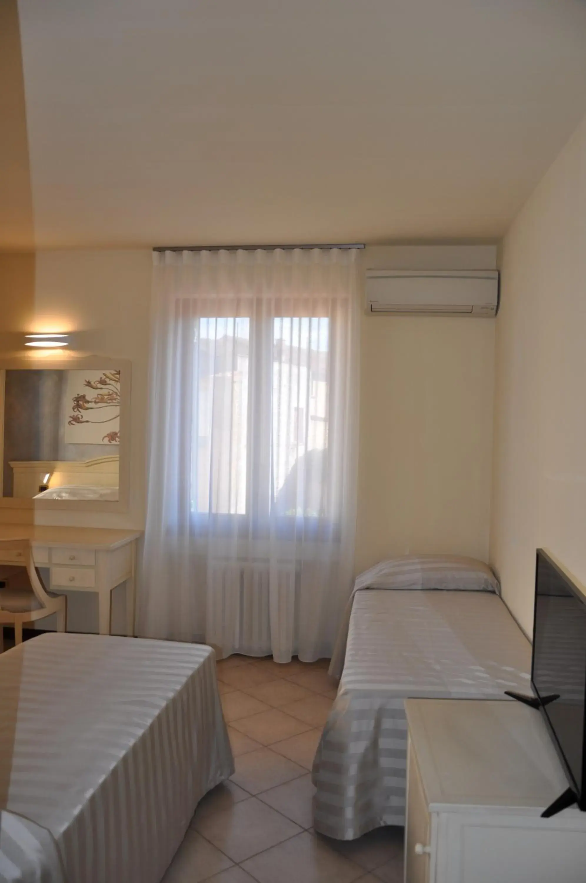 Quadruple Room in Hotel San Lorenzo Quadruple Room in Hotel San Lorenzo