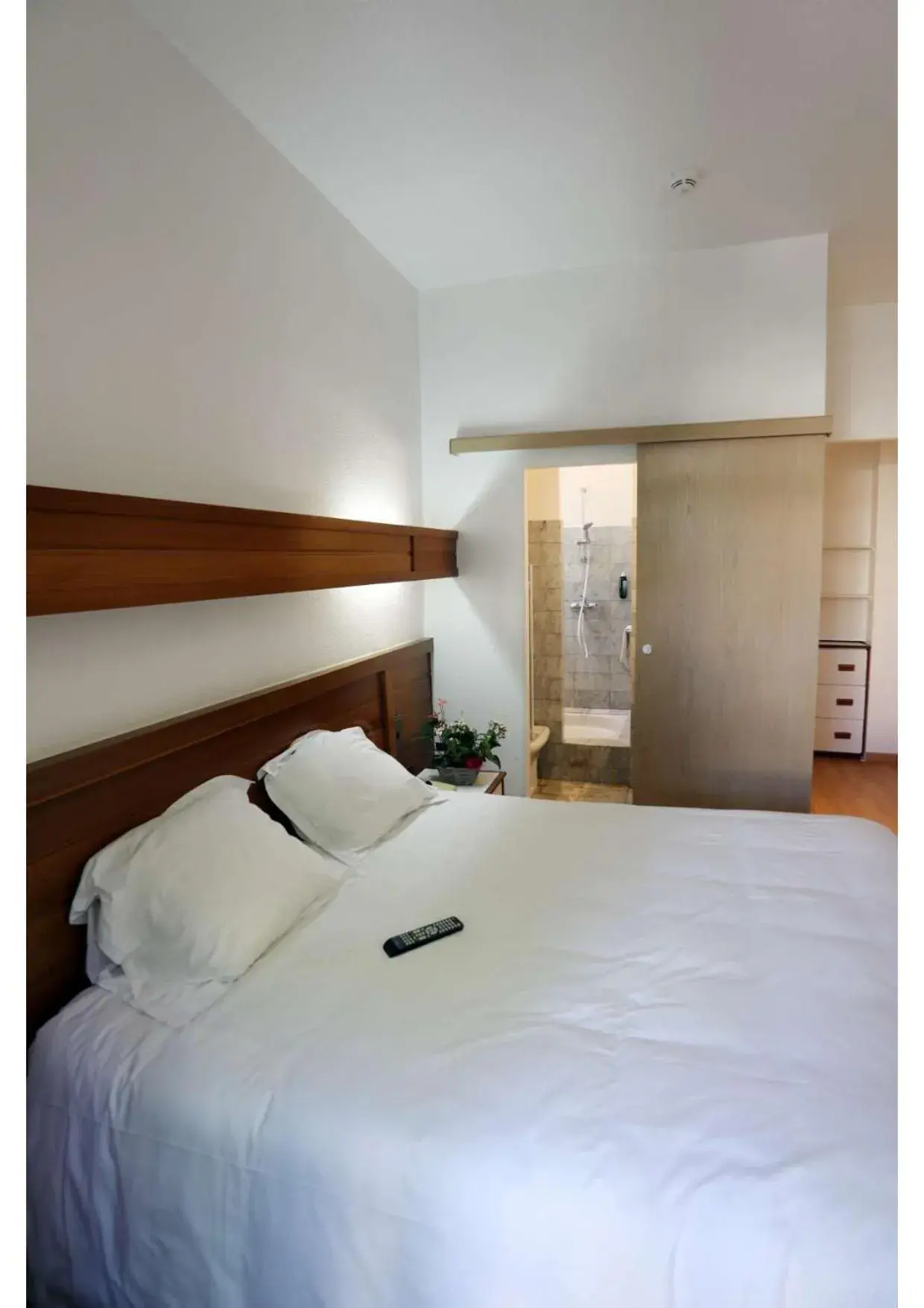 Family Double Room in Hôtel Belleville Family Double Room in Hôtel Belleville