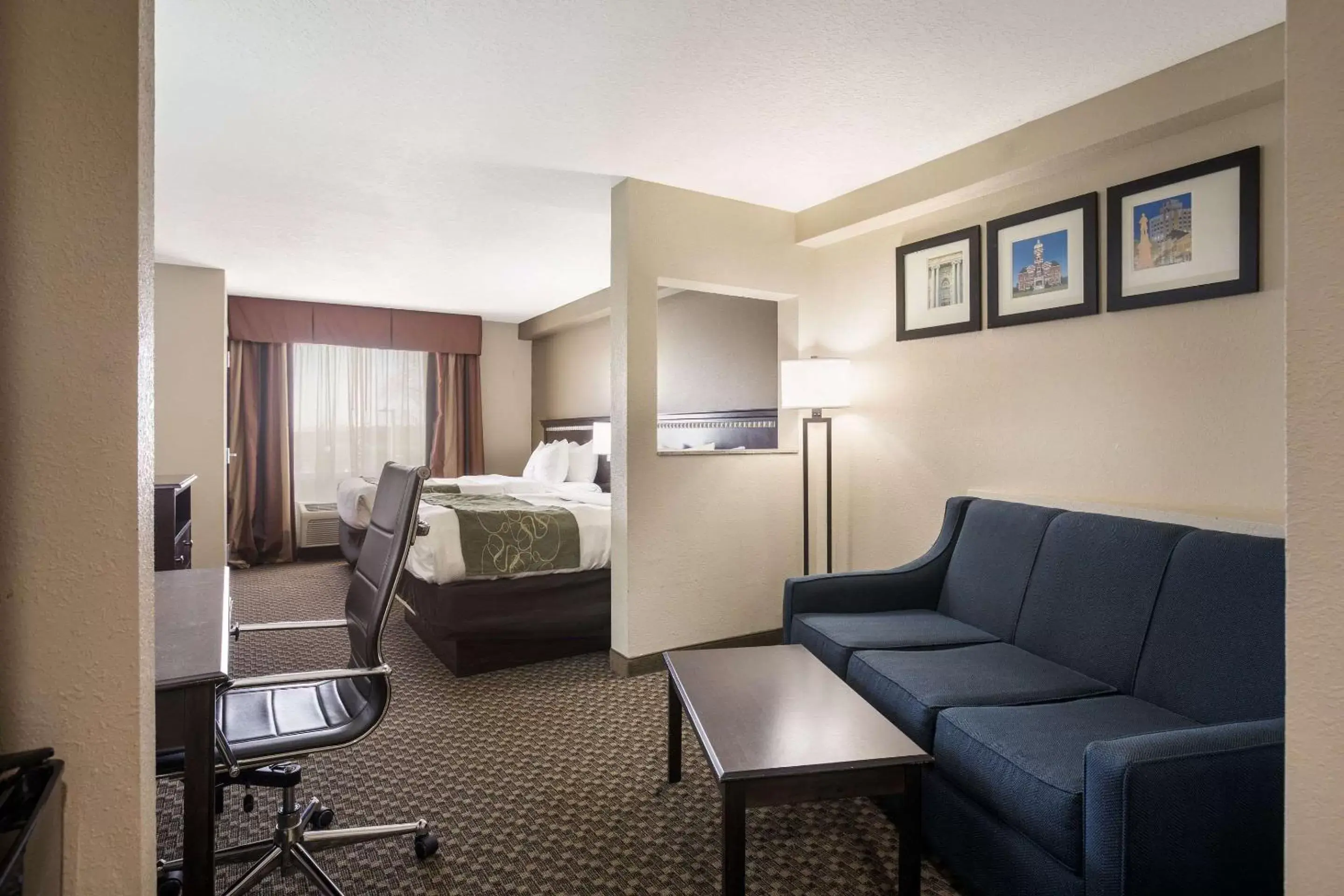 Queen Suite with Two Queen Beds - Non-Smoking in Comfort Suites Forsyth near I-75 Queen Suite with Two Queen Beds - Non-Smoking in Comfort Suites Forsyth near I-75
