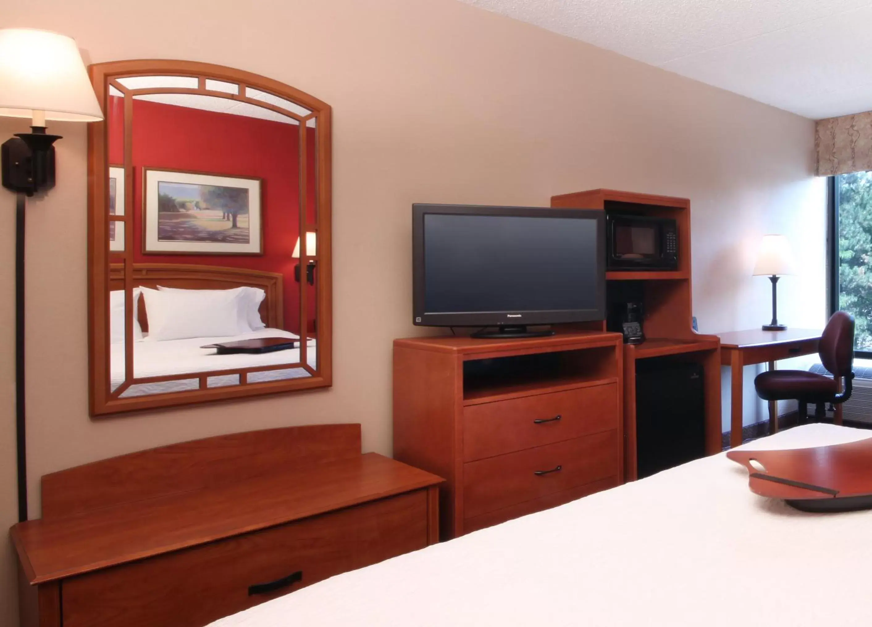 King Room in Best Western Plus Meadowlands King Room in Best Western Plus Meadowlands