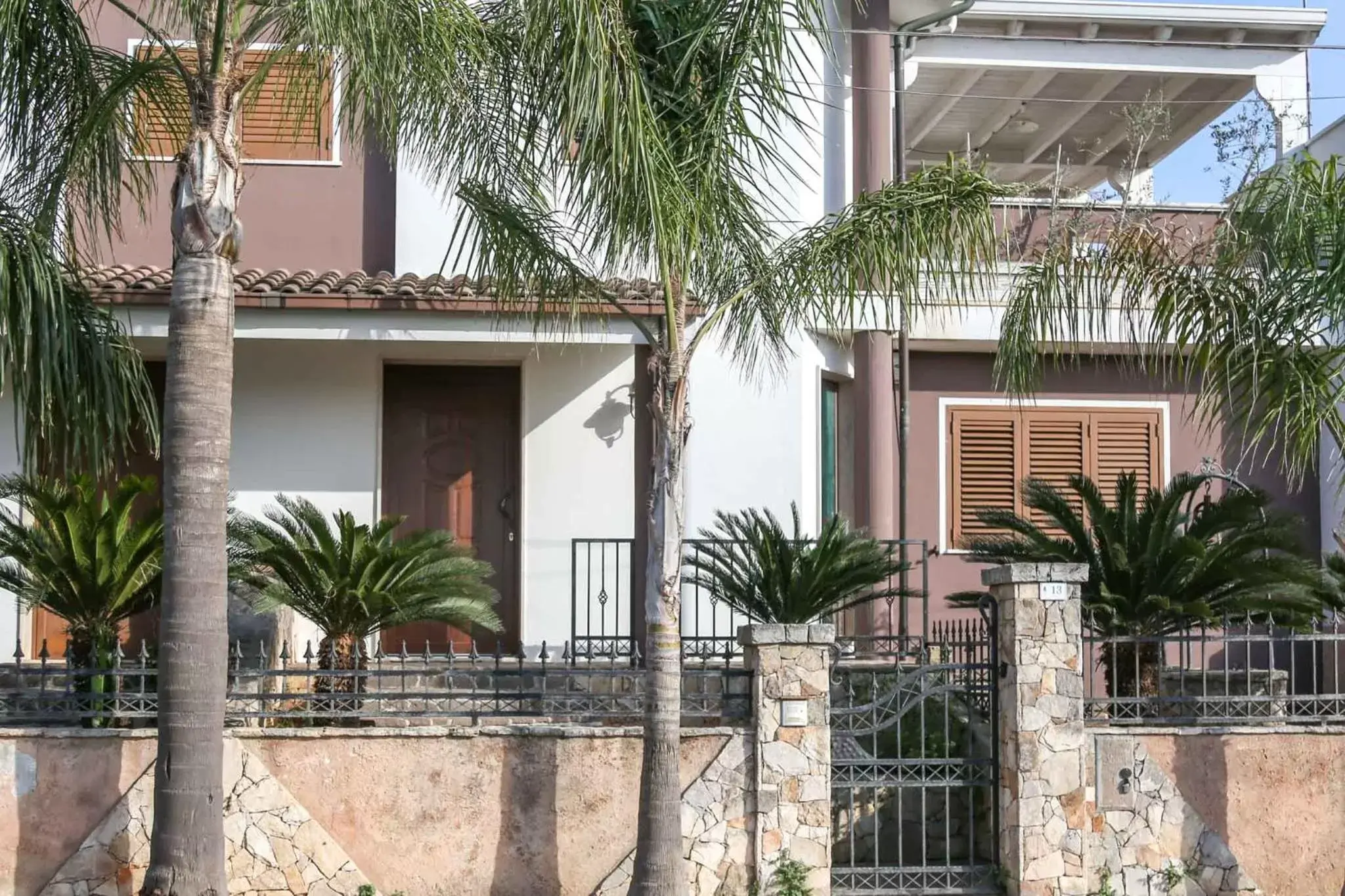 Property Building in Blue And Blue City Property Building in Blue And Blue City