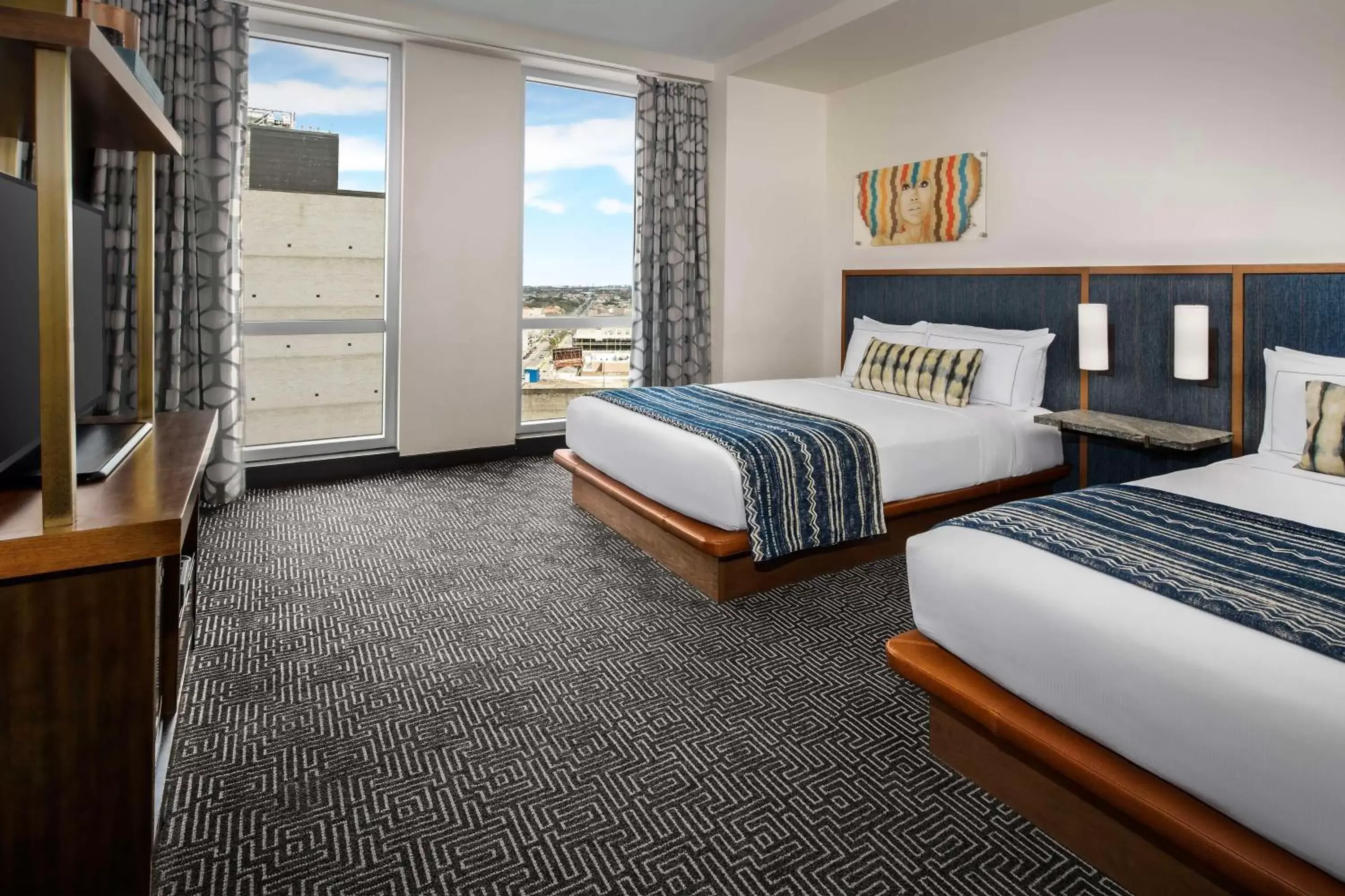 Queen Room with Two Queen Beds and Mobility Accessible Shower in The Troubadour Hotel New Orleans Queen Room with Two Queen Beds and Mobility Accessible Shower in The Troubadour Hotel New Orleans