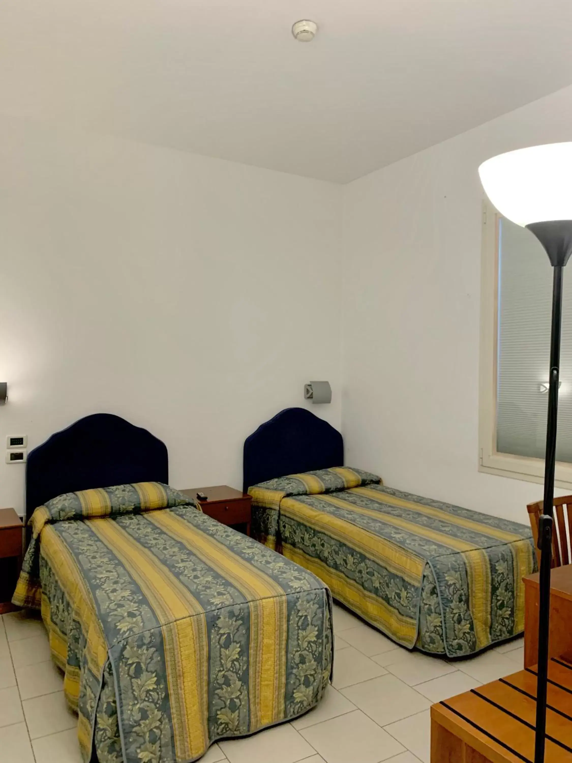 Twin Room in Hotel Riverside Twin Room in Hotel Riverside