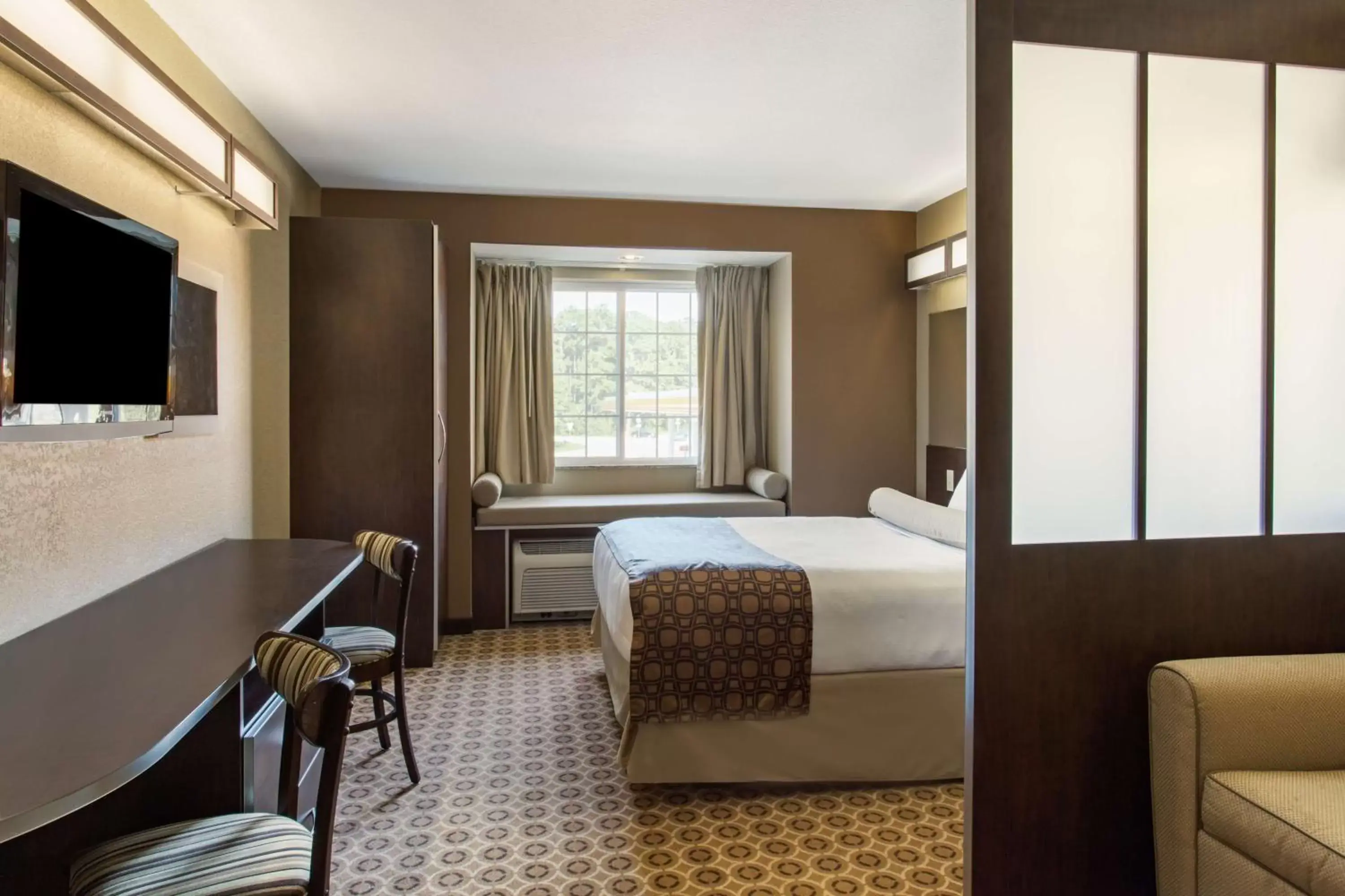 Queen Suite - Non-Smoking in Microtel Inn & Suites by Wyndham Pearl River/Slidell Queen Suite - Non-Smoking in Microtel Inn & Suites by Wyndham Pearl River/Slidell