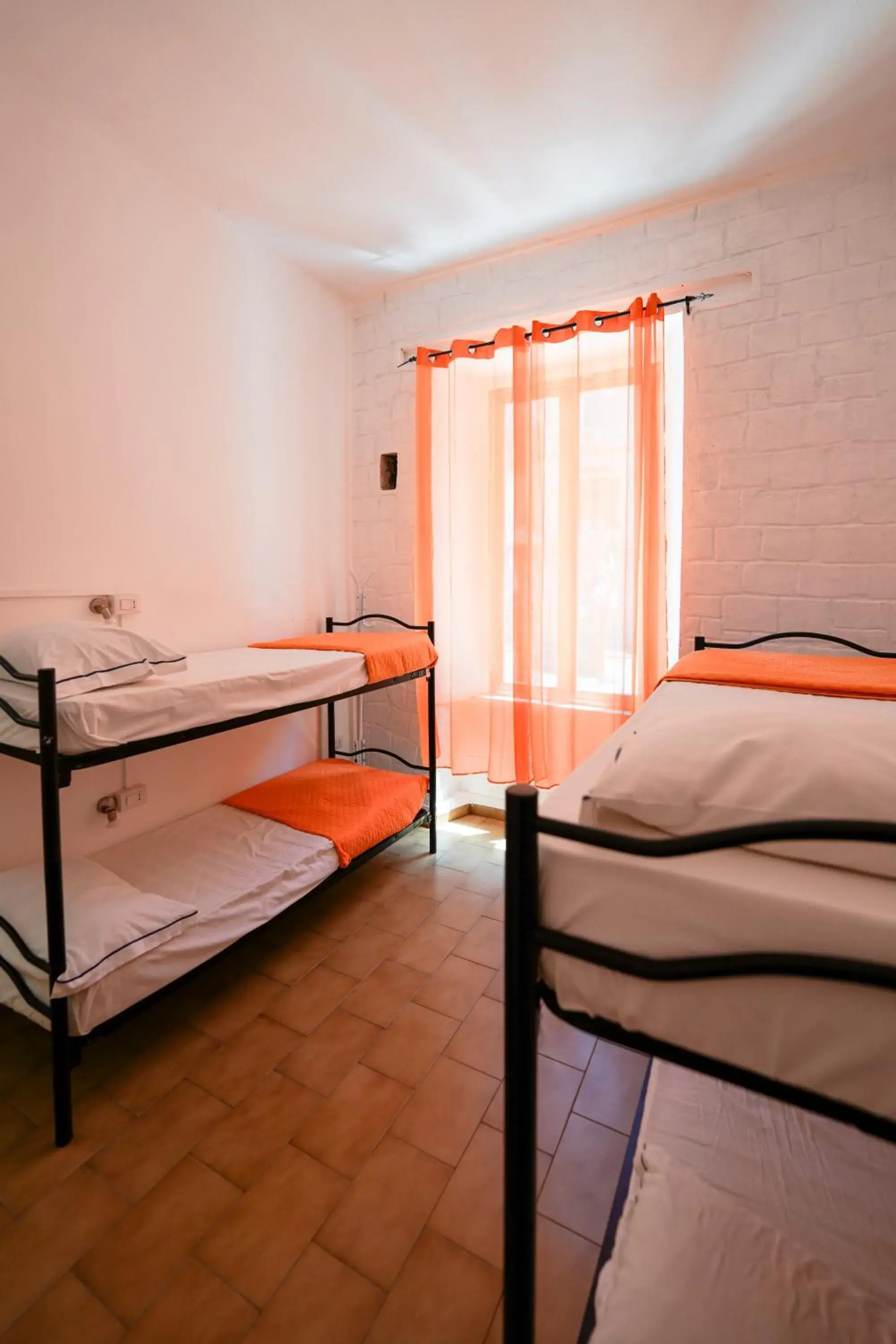 Single Bed in Mixed Dormitory Room in Naples Experience Hostel - Age Limit 18-28 Single Bed in Mixed Dormitory Room in Naples Experience Hostel - Age Limit 18-28