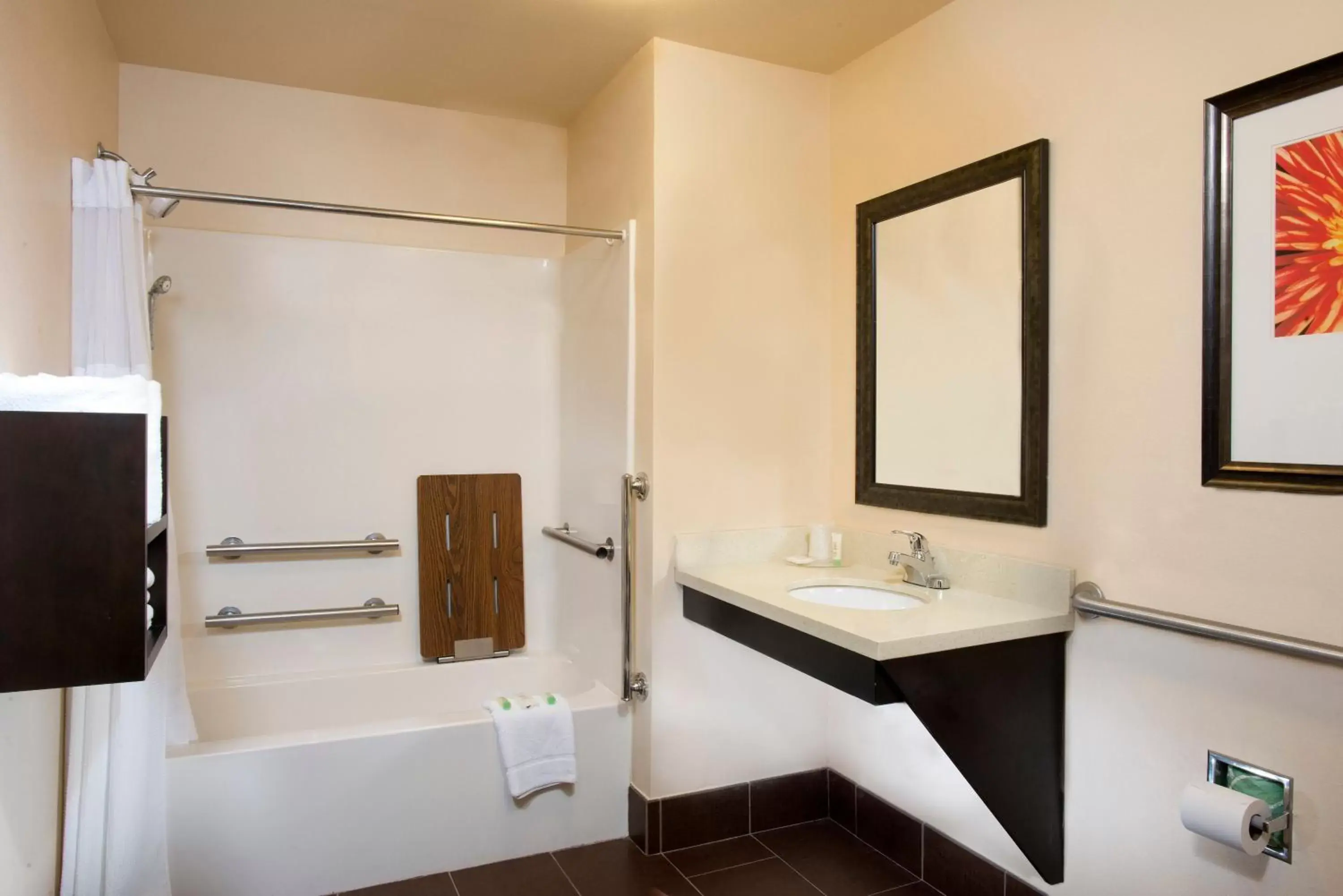 Queen Studio - Disability Access Tub in Staybridge Suites Myrtle Beach-Fantasy Harbour by IHG Queen Studio - Disability Access Tub in Staybridge Suites Myrtle Beach-Fantasy Harbour by IHG