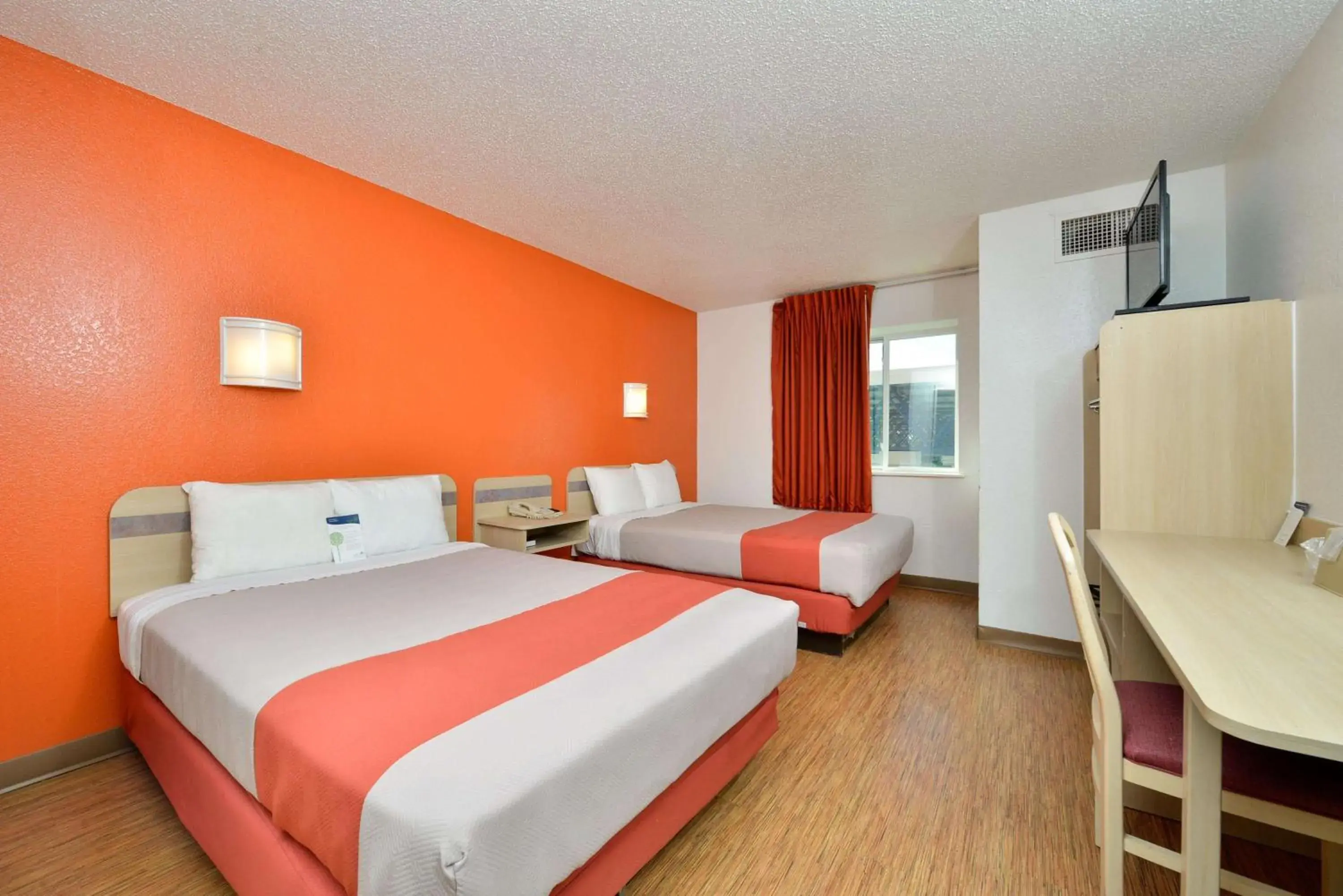 Quadruple Room - single occupancy - Non-Smoking in Motel 6-McKinney, TX - North Quadruple Room - single occupancy - Non-Smoking in Motel 6-McKinney, TX - North