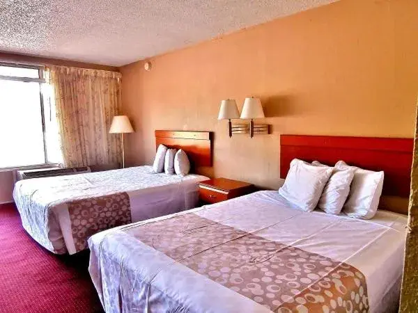 2 Queen Beds Smoking in Americas Best Value Inn Alachua 2 Queen Beds Smoking in Americas Best Value Inn Alachua