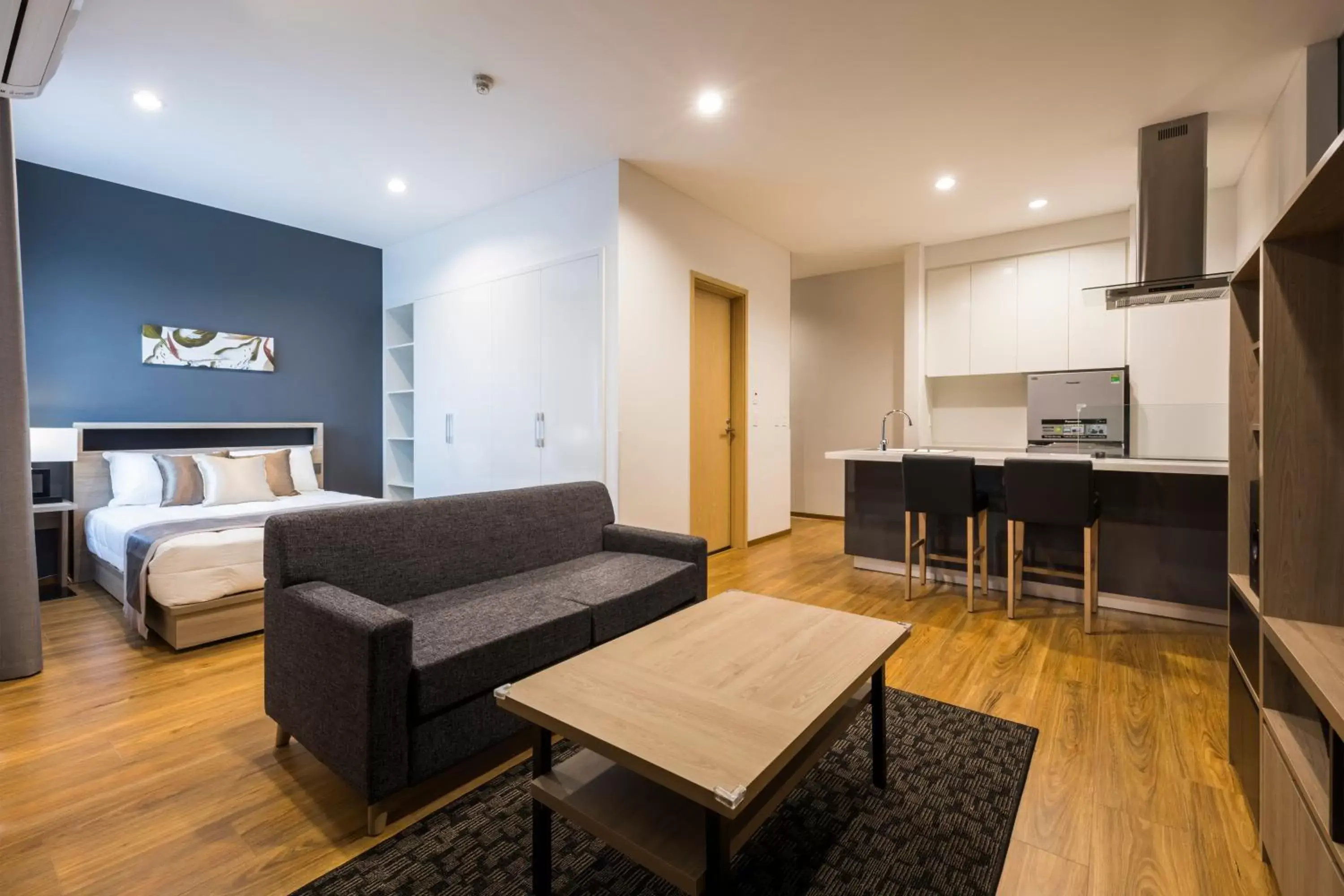 Deluxe Apartment in Roygent Parks Hanoi Deluxe Apartment in Roygent Parks Hanoi