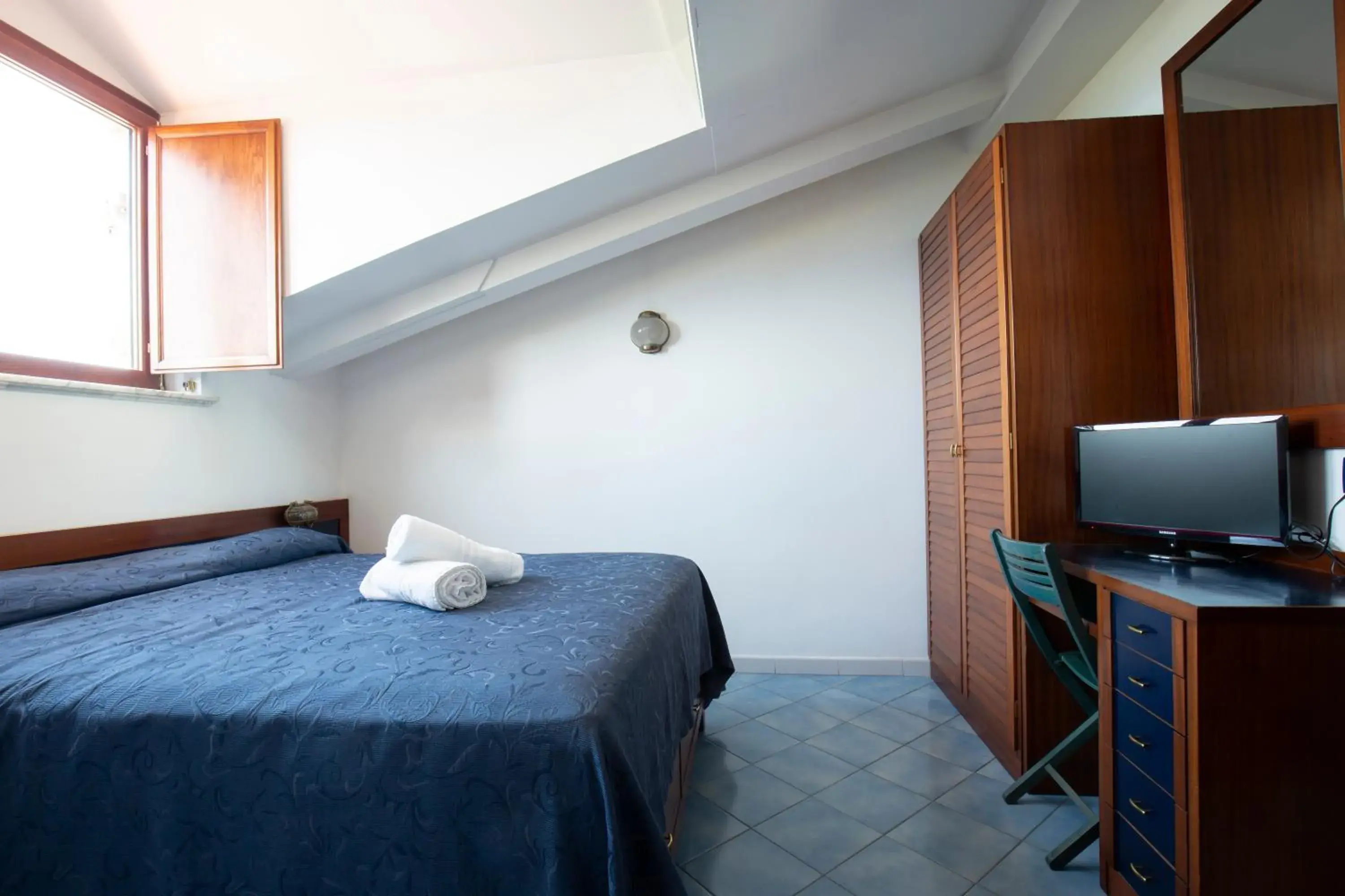 Standard Double or Twin Room in Hotel Il Faro Standard Double or Twin Room in Hotel Il Faro
