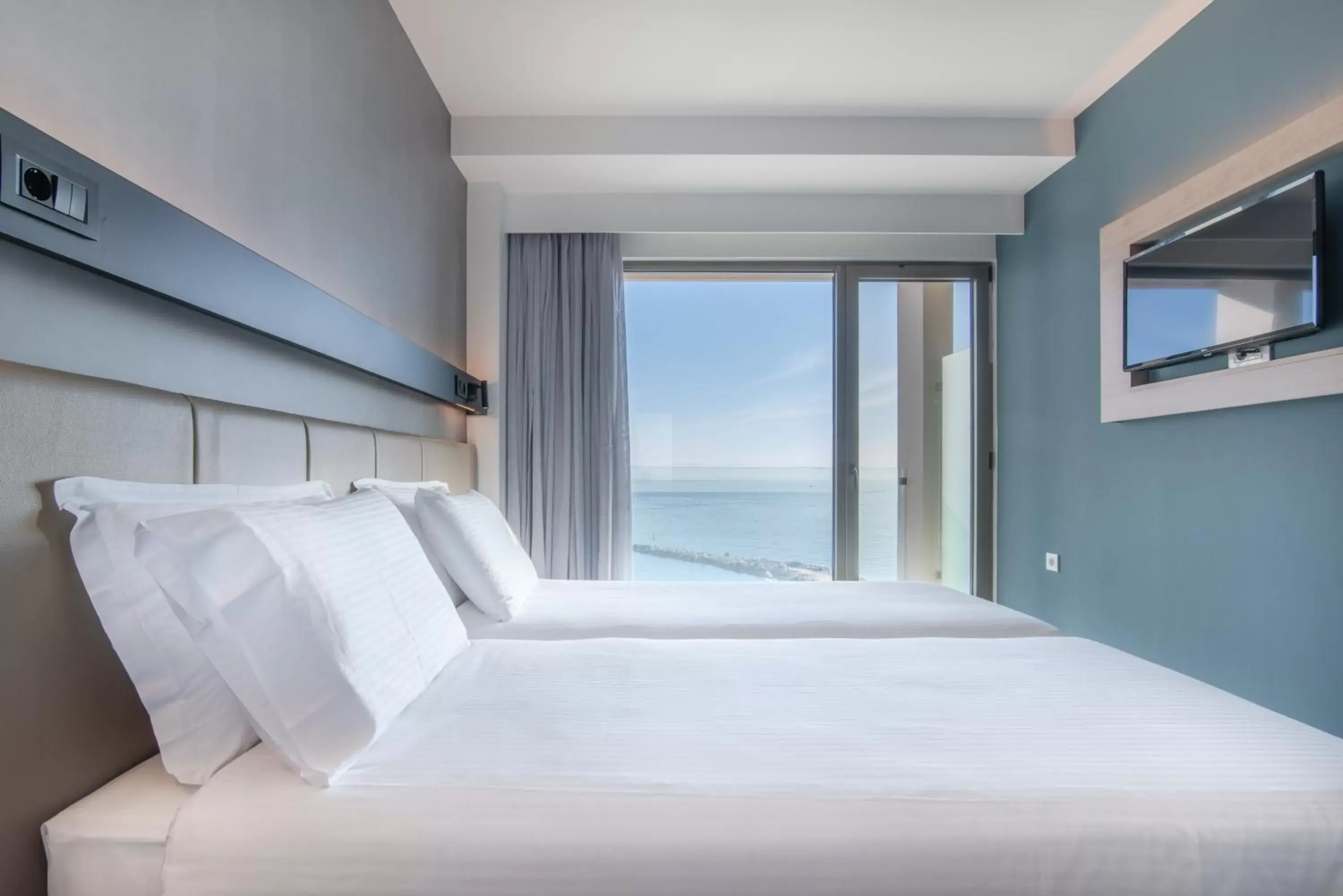 Double Room with Sea View in Hotel Avra by Smile hotels - Free Airport Shuttle Double Room with Sea View in Hotel Avra by Smile hotels - Free Airport Shuttle
