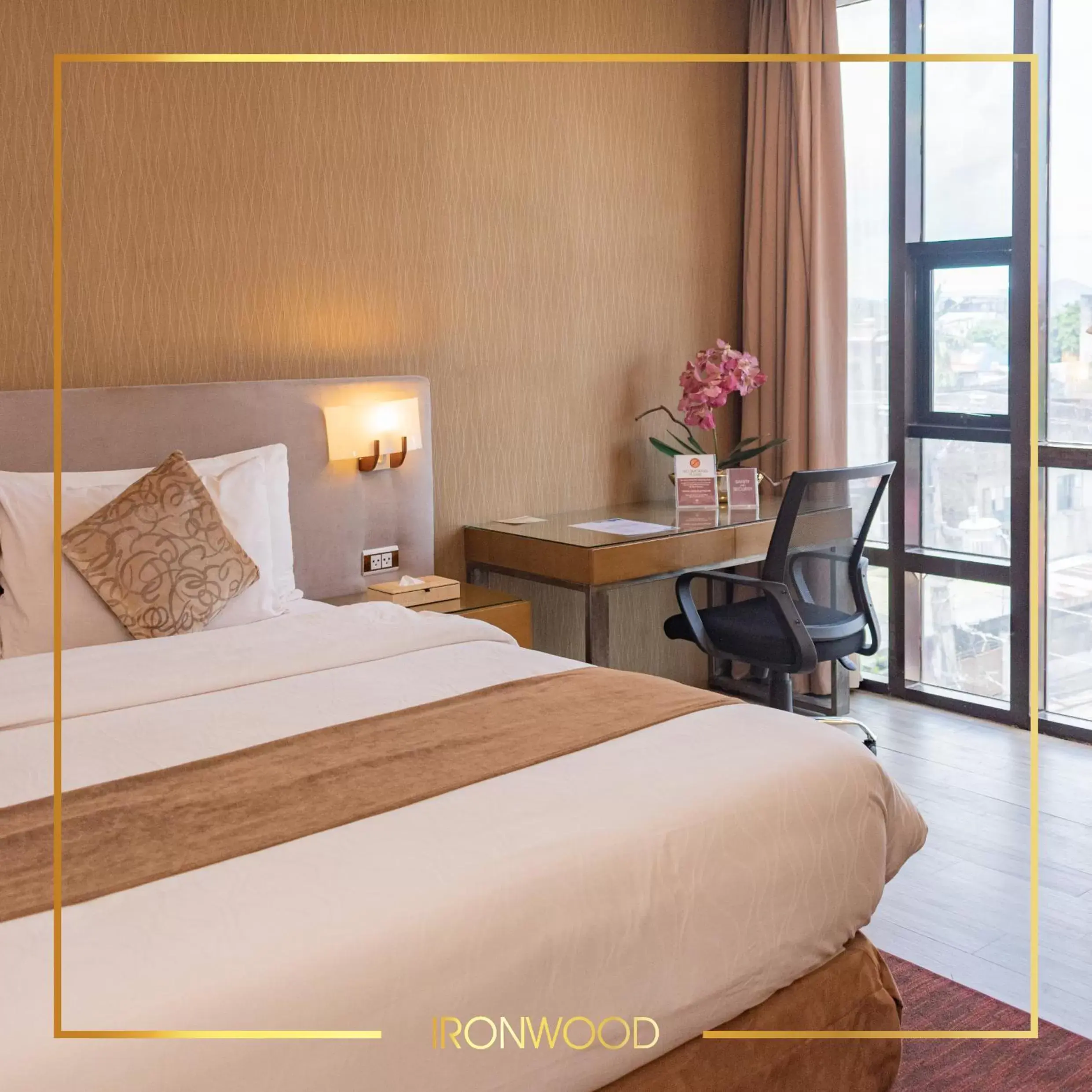 Premium King Room in Ironwood Hotel Premium King Room in Ironwood Hotel