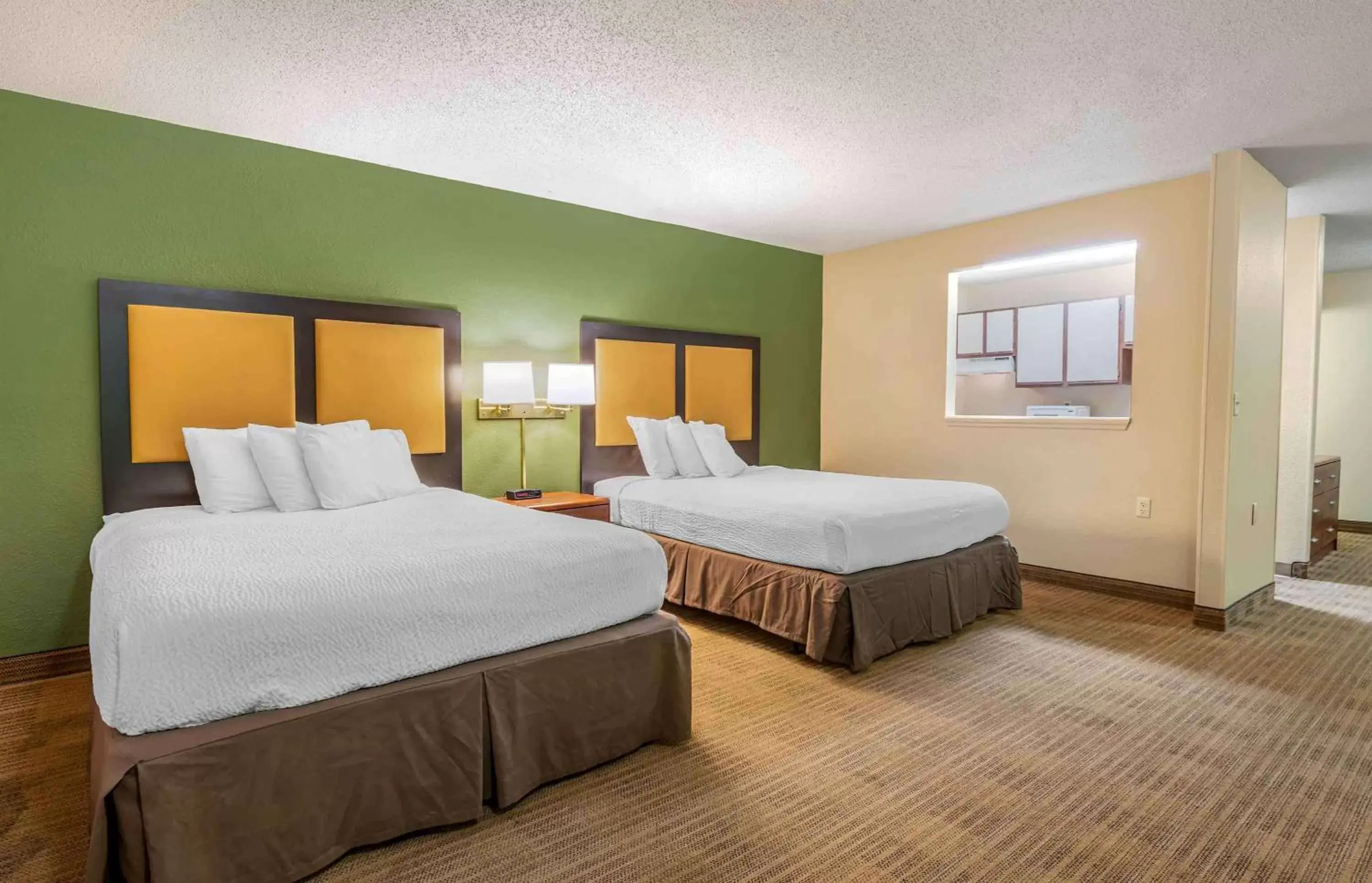 Deluxe Studio with Two Queen Beds - Non-Smoking in Extended Stay America Suites - Evansville - East Deluxe Studio with Two Queen Beds - Non-Smoking in Extended Stay America Suites - Evansville - East