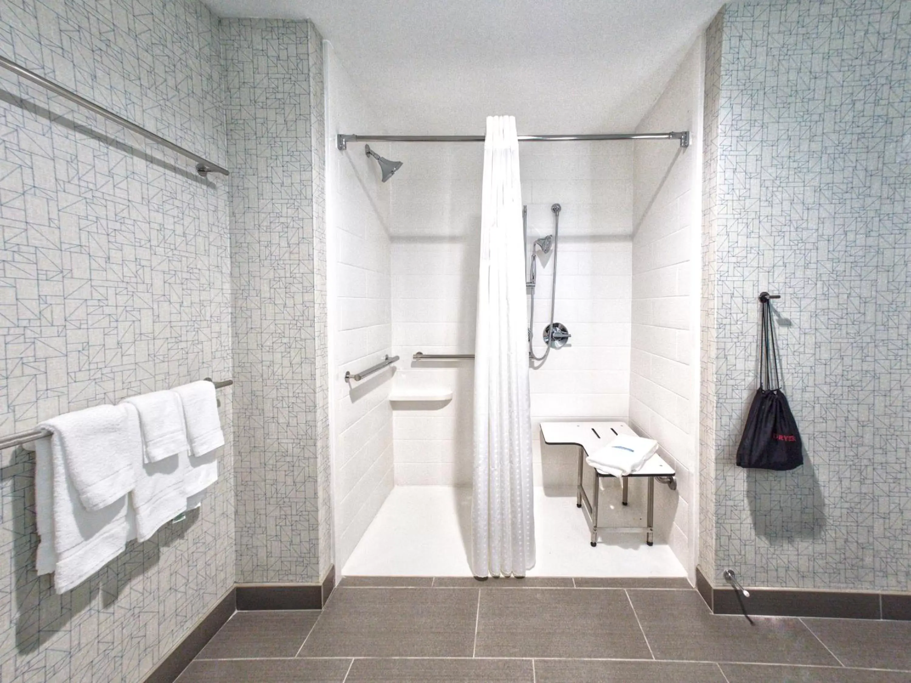 Holiday Inn Express & Suites Moore by IHG Holiday Inn Express & Suites Moore by IHG