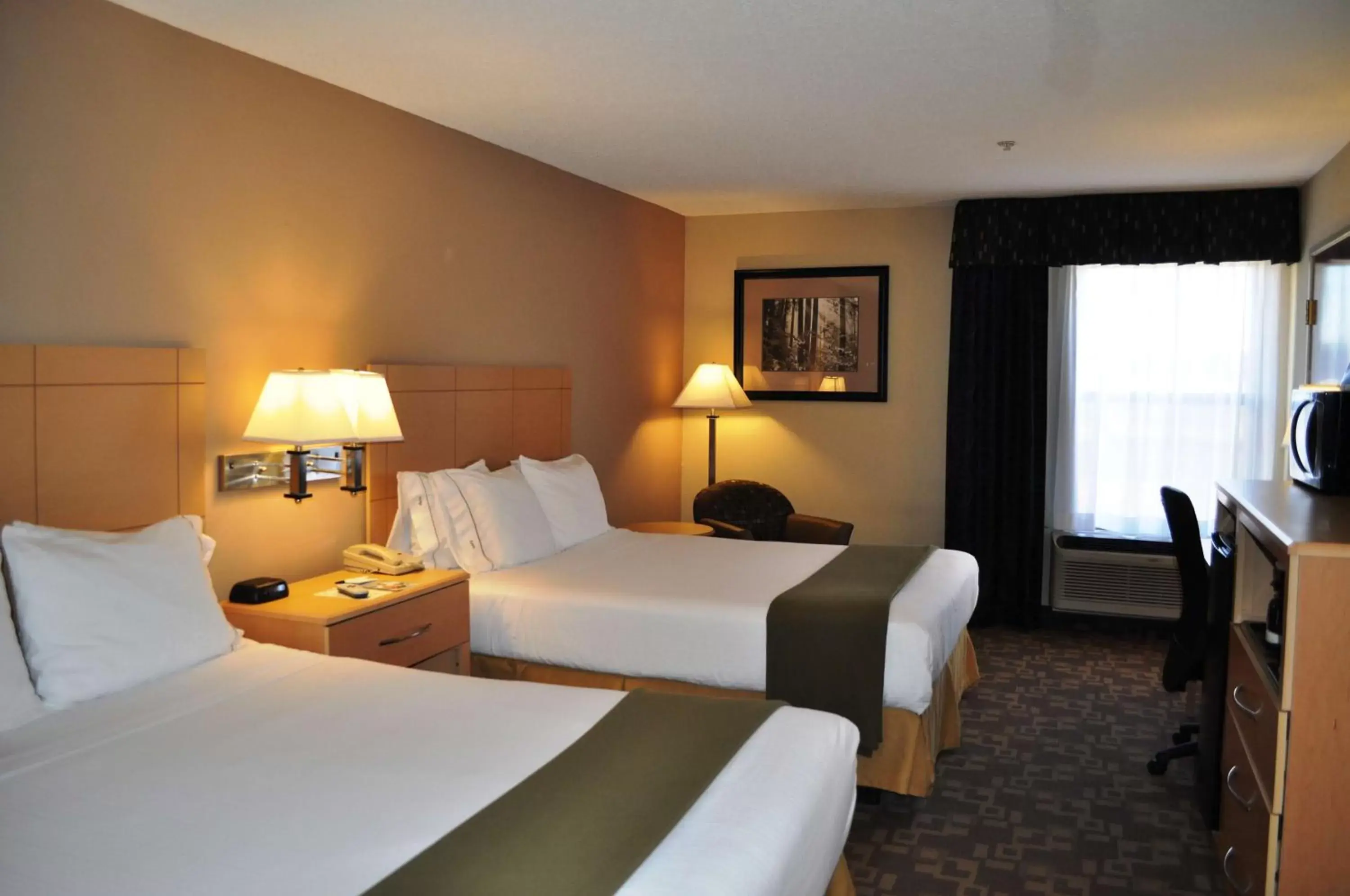 Queen Room with Two Queen Beds- Non-Smoking in SureStay Plus Hotel by Best Western Roanoke Rapids I-95 Queen Room with Two Queen Beds- Non-Smoking in SureStay Plus Hotel by Best Western Roanoke Rapids I-95