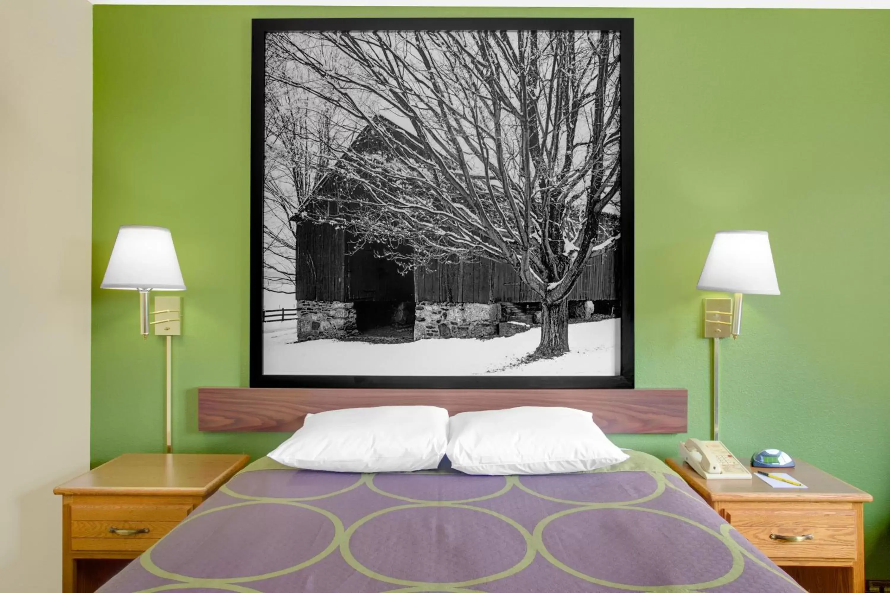 Queen Room - Accessible/Non-Smoking in Super 8 by Wyndham Radford VA Queen Room - Accessible/Non-Smoking in Super 8 by Wyndham Radford VA