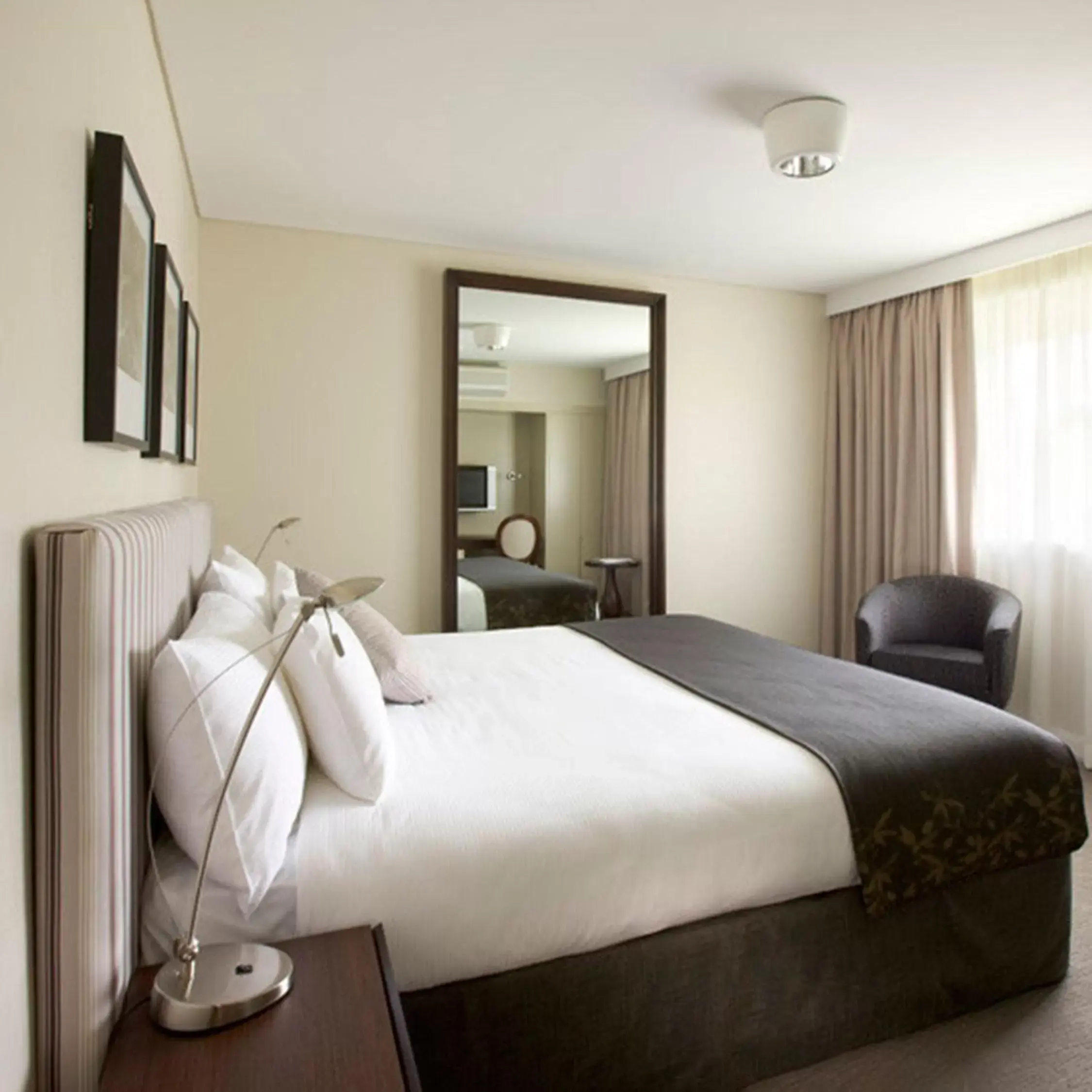 Pet Friendly Hotel Room in Peppers Craigieburn Resort Pet Friendly Hotel Room in Peppers Craigieburn Resort