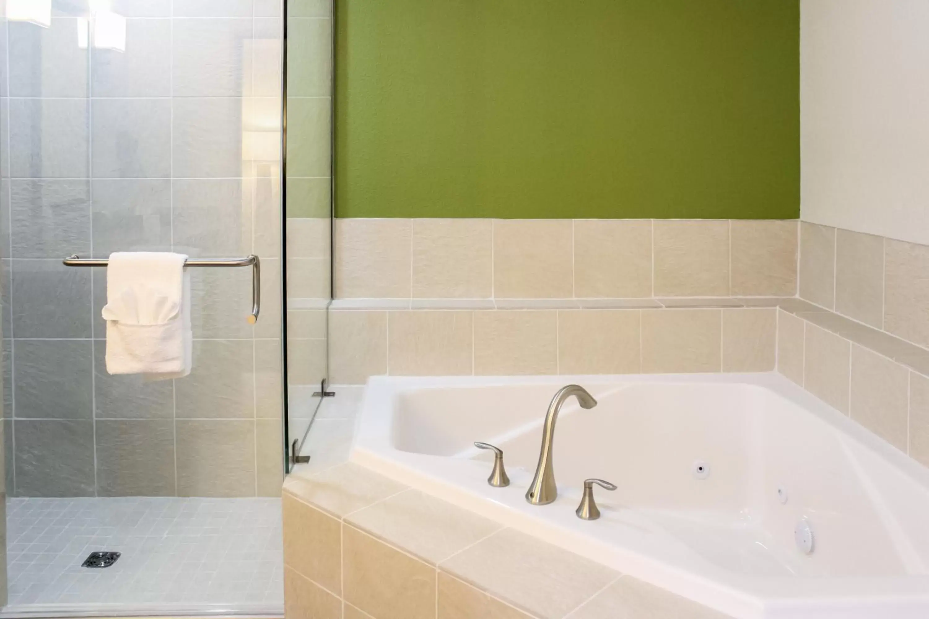 King Suite with Sofa Bed and Spa Bath in Sleep Inn Ellenboro Hwy 50 King Suite with Sofa Bed and Spa Bath in Sleep Inn Ellenboro Hwy 50