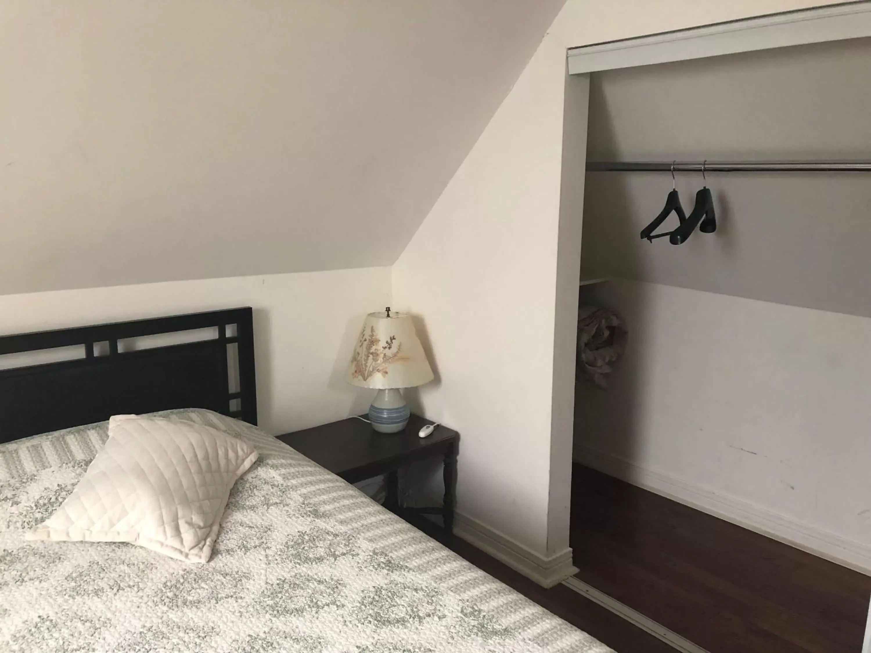 Standard Double Room in Ambassador B&B Standard Double Room in Ambassador B&B