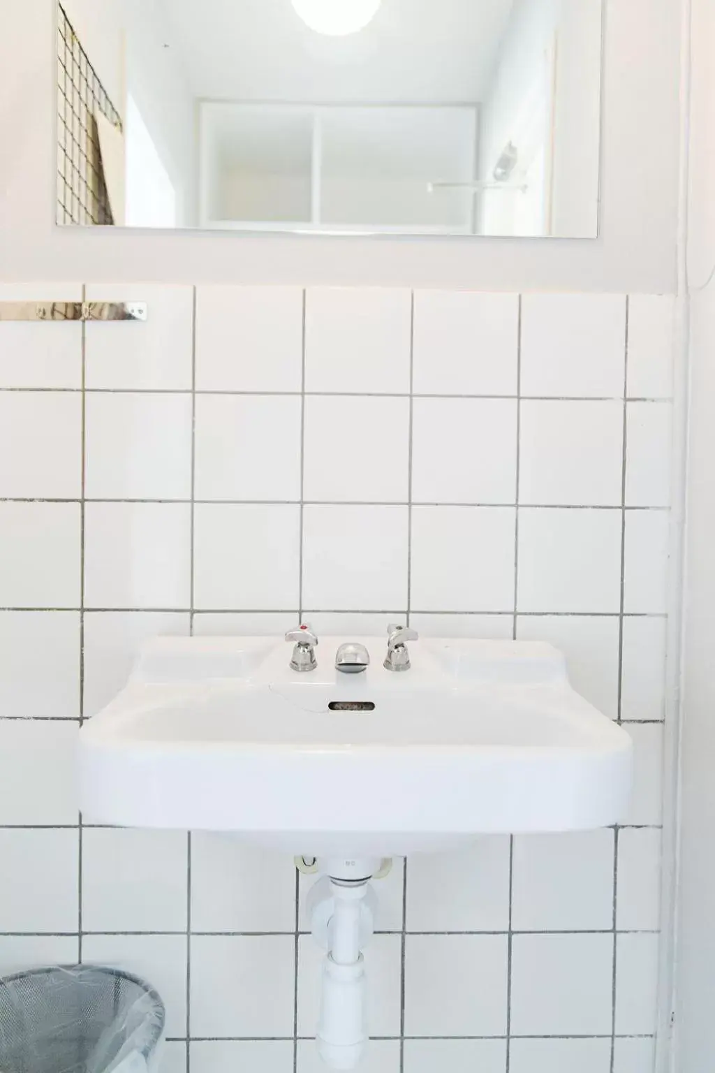 Six-bed room with Shared Bathroom - no Window in SPiS Hotel & Hostel Six-bed room with Shared Bathroom - no Window in SPiS Hotel & Hostel