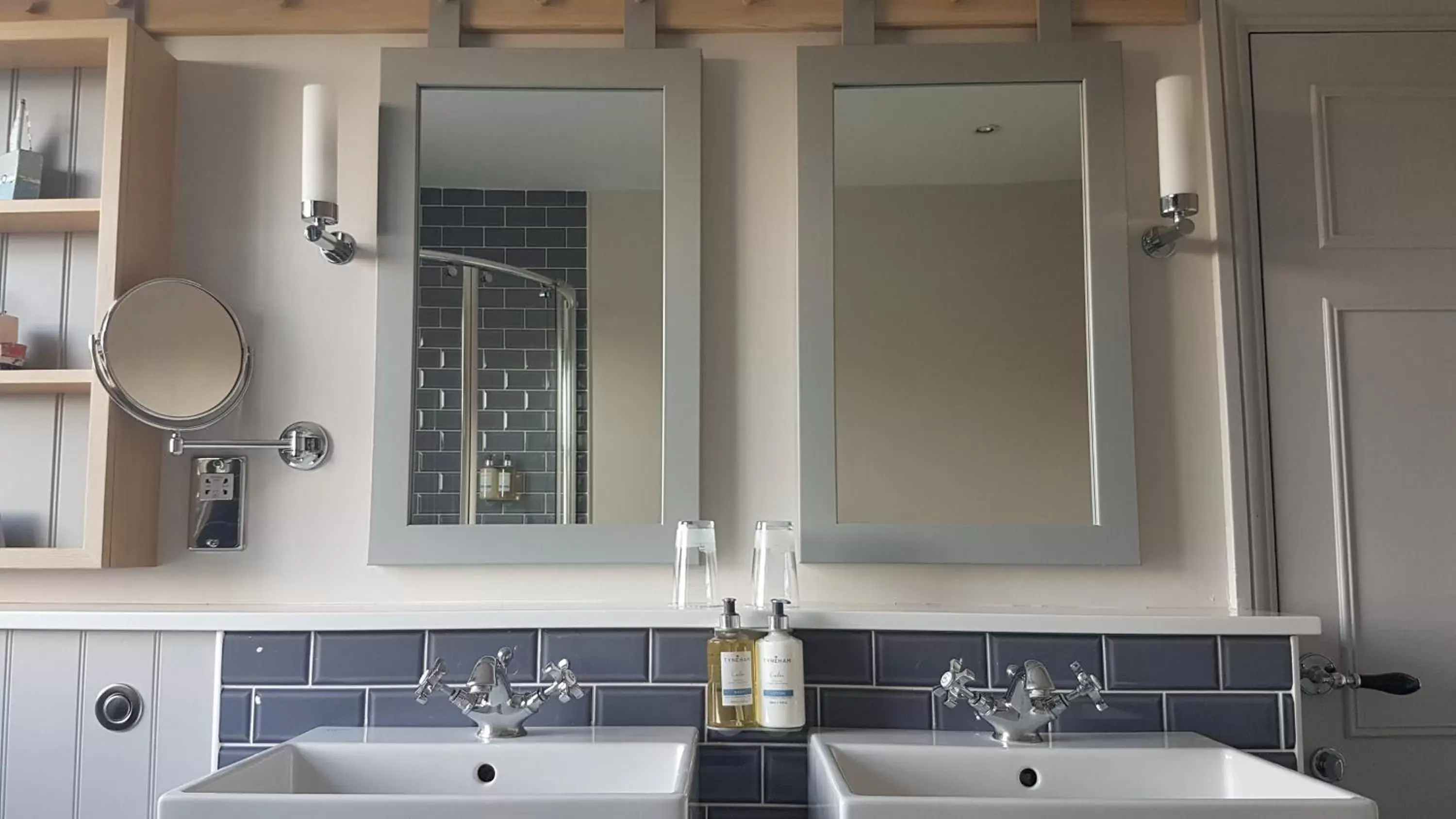 Superior Double or Twin Room in Crown Hotel Superior Double or Twin Room in Crown Hotel