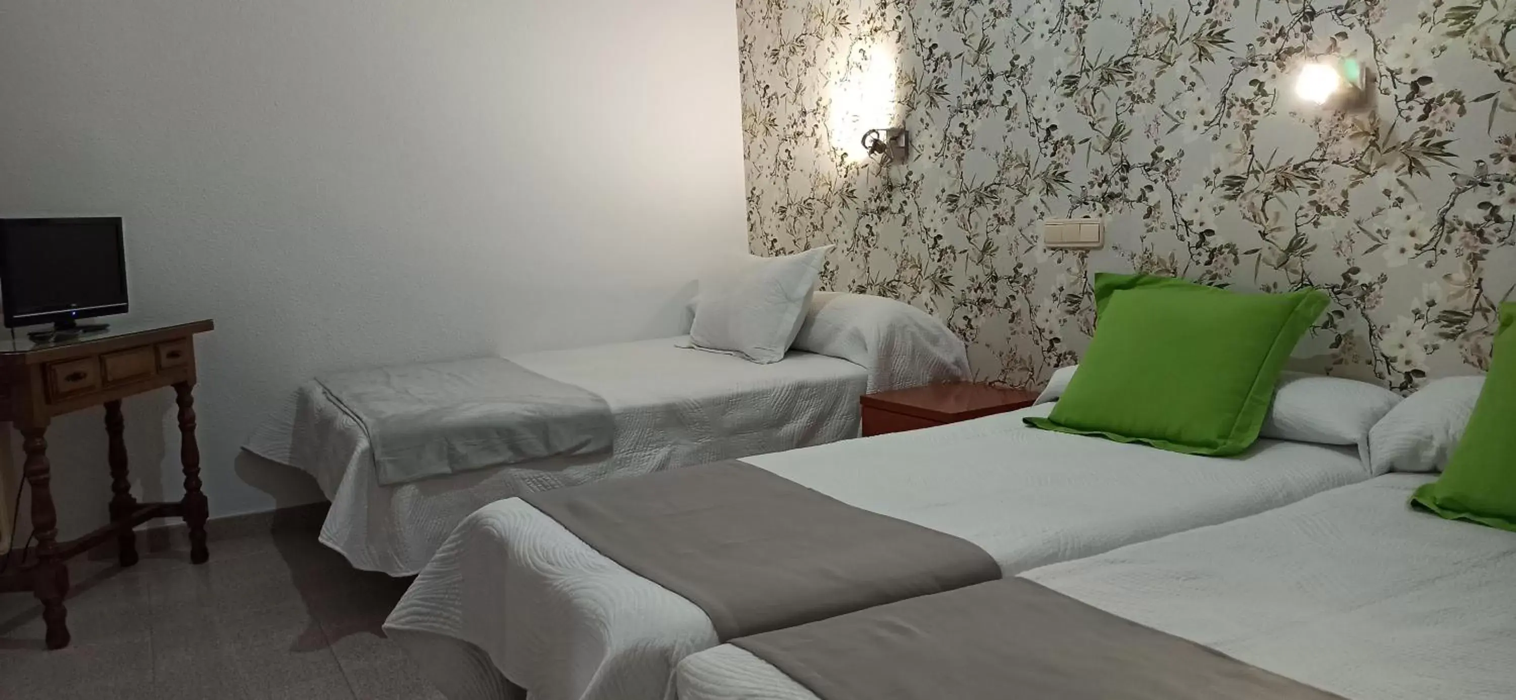 Family in Rincón Extremeño Family in Rincón Extremeño