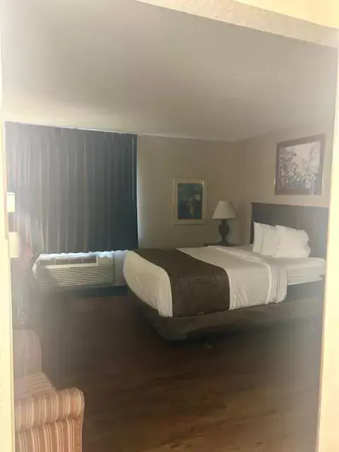 Queen Room - Disability Access - Non-Smoking in Baymont by Wyndham Battle Creek/I-94 Queen Room - Disability Access - Non-Smoking in Baymont by Wyndham Battle Creek/I-94