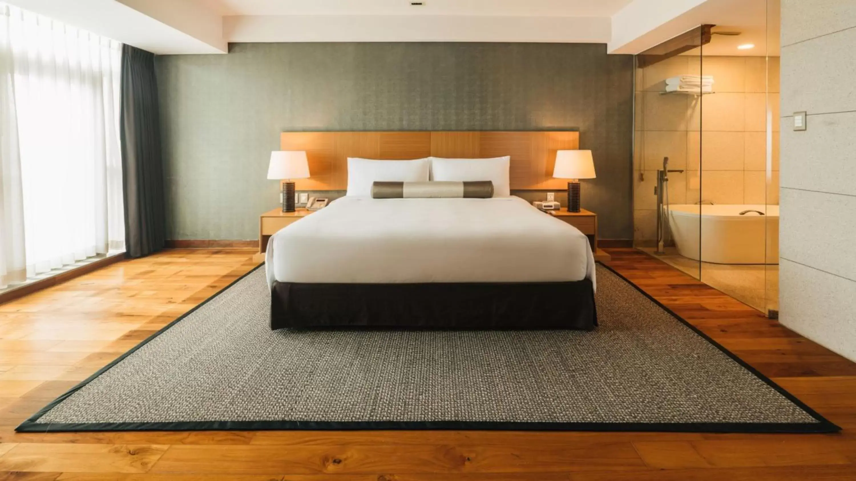 One-Bedroom Apartment with River View in InterContinental Residences Saigon, an IHG Hotel One-Bedroom Apartment with River View in InterContinental Residences Saigon, an IHG Hotel