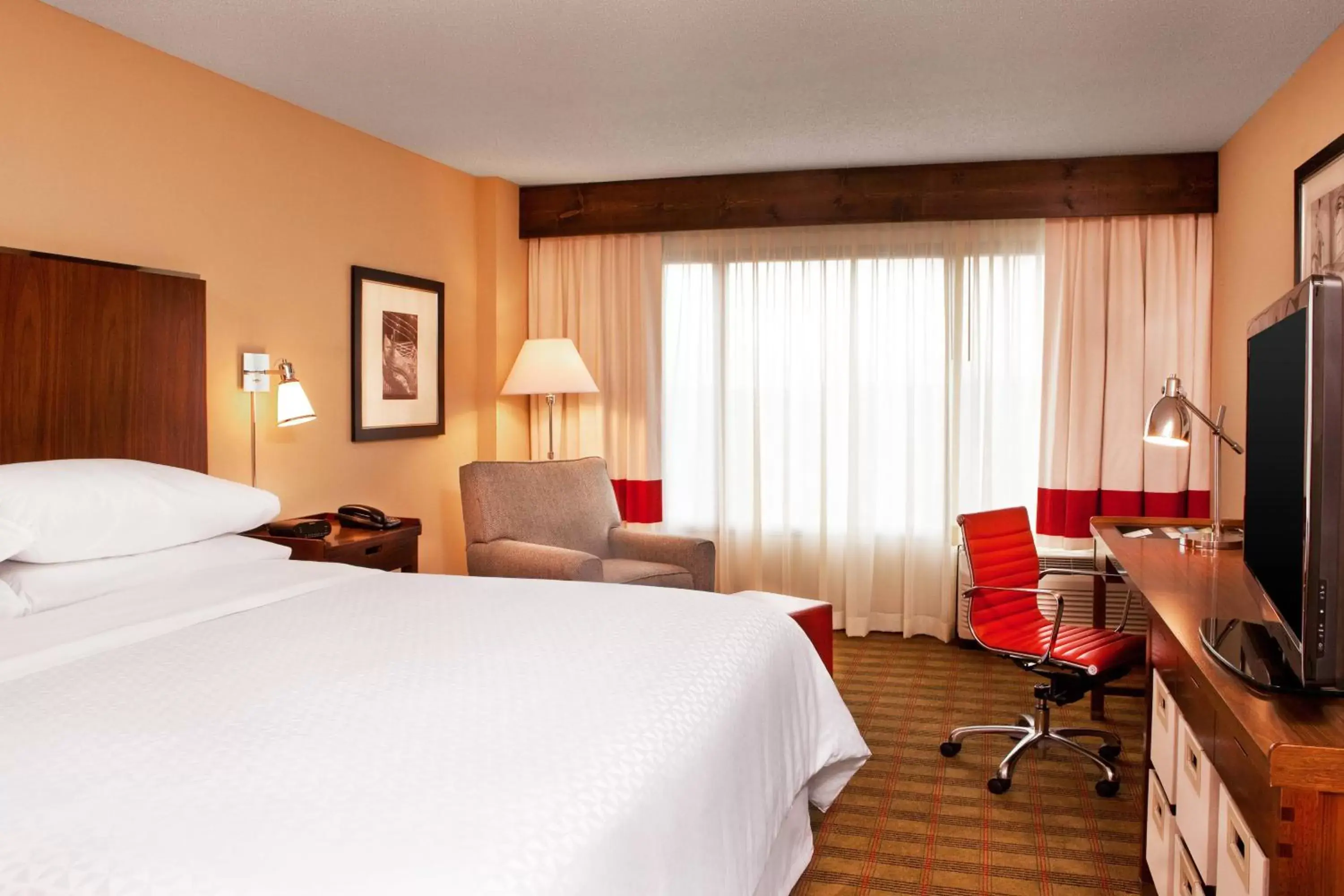 Standard King Room in Four Points Nashville - Brentwood Standard King Room in Four Points Nashville - Brentwood