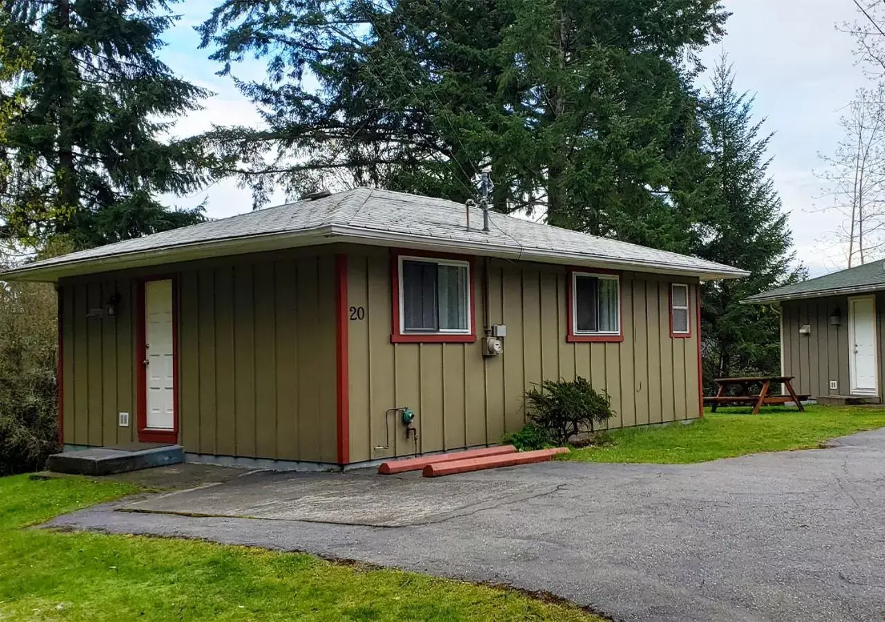 Two-Bedroom Bungalow in Malahat Bungalows Motel Two-Bedroom Bungalow in Malahat Bungalows Motel