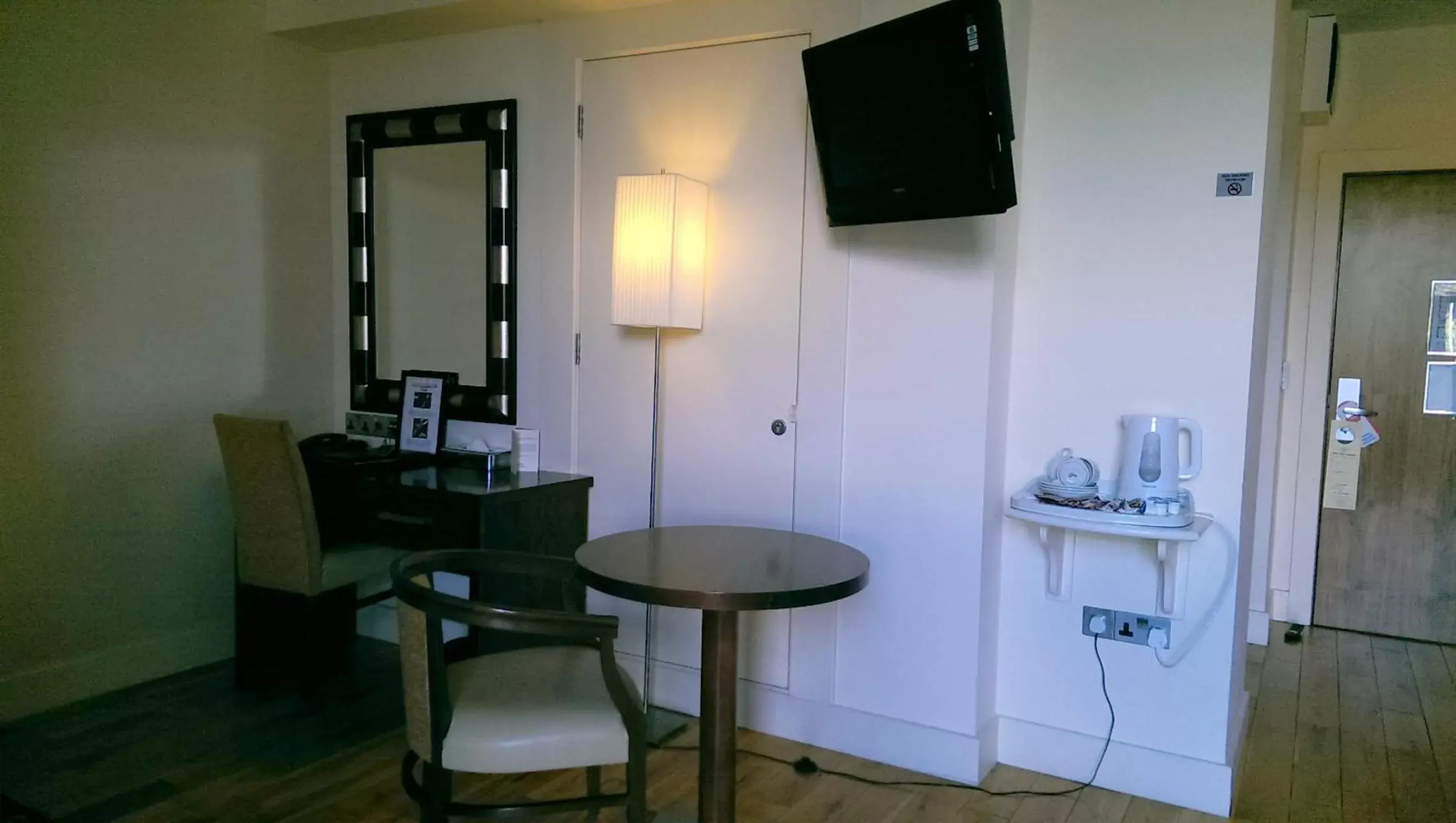 Double Room in The Shirley Arms Hotel Double Room in The Shirley Arms Hotel