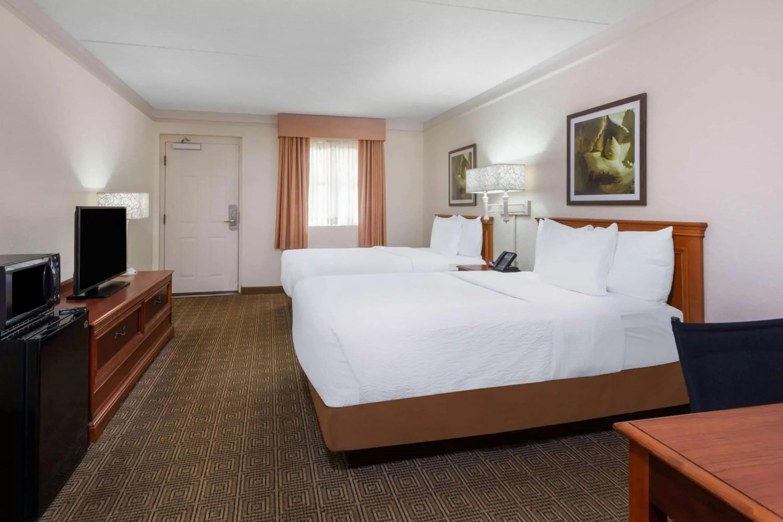 Deluxe Room with Two Double Beds in La Quinta East Deerfield Beach - Boca Raton Deluxe Room with Two Double Beds in La Quinta East Deerfield Beach - Boca Raton