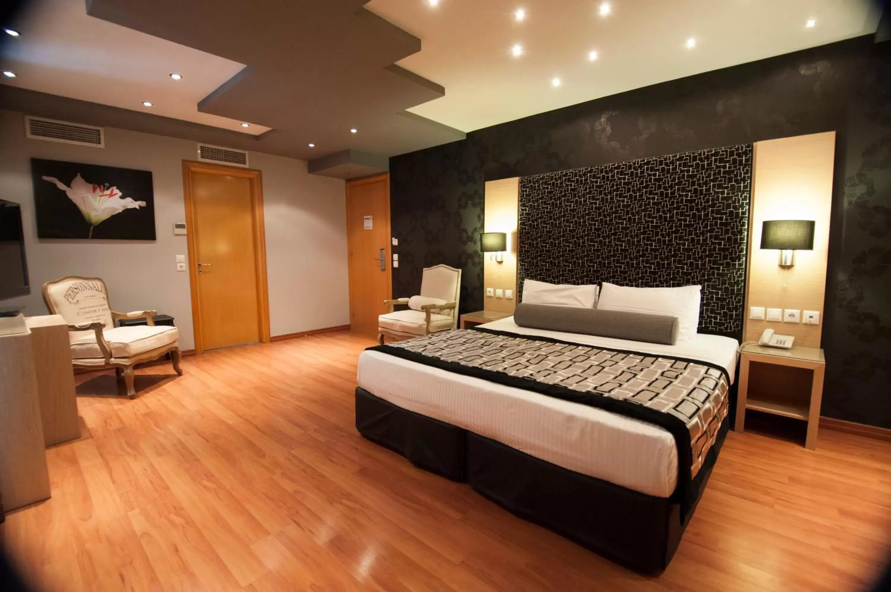 Suite with Partial Sea View in Nefeli Hotel Alimos Suite with Partial Sea View in Nefeli Hotel Alimos