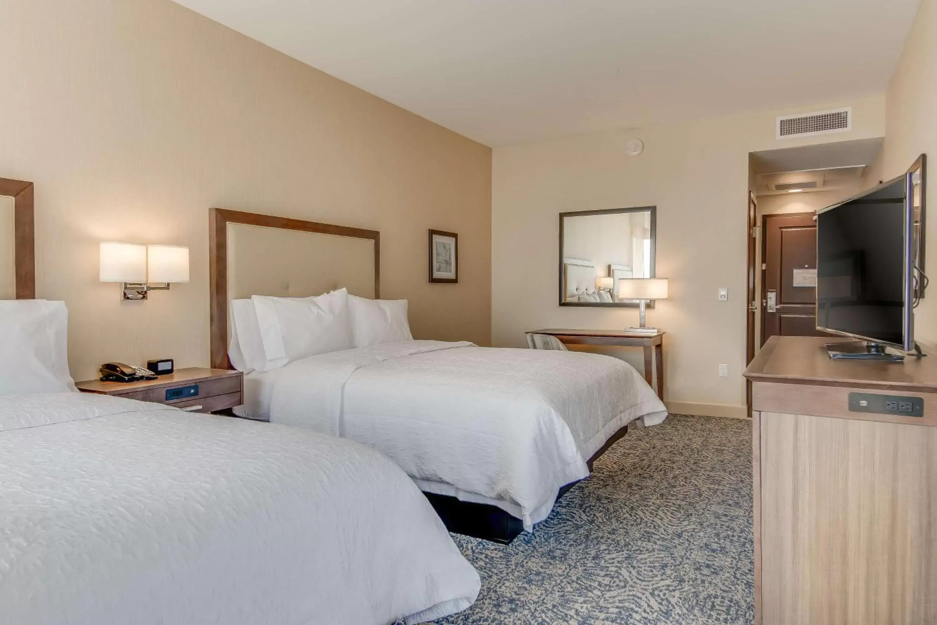 Queen Room with Two Queen Beds (4 Adults) in Hampton Inn & Suites Los Angeles - Glendale Queen Room with Two Queen Beds (4 Adults) in Hampton Inn & Suites Los Angeles - Glendale