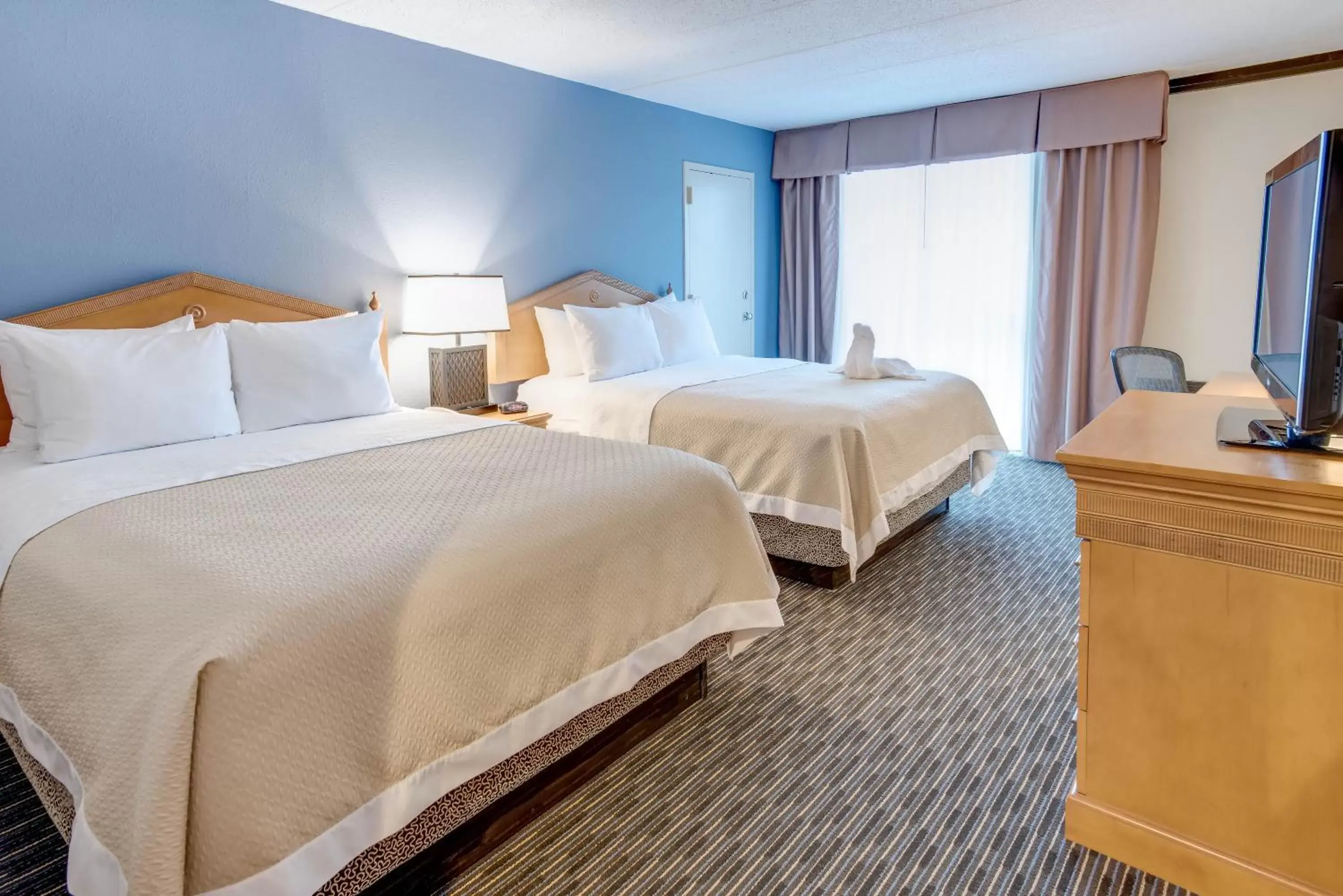 Queen Room with Two Queen Beds - Non-Smoking in Days Hotel by Wyndham Toms River Jersey Shore Queen Room with Two Queen Beds - Non-Smoking in Days Hotel by Wyndham Toms River Jersey Shore
