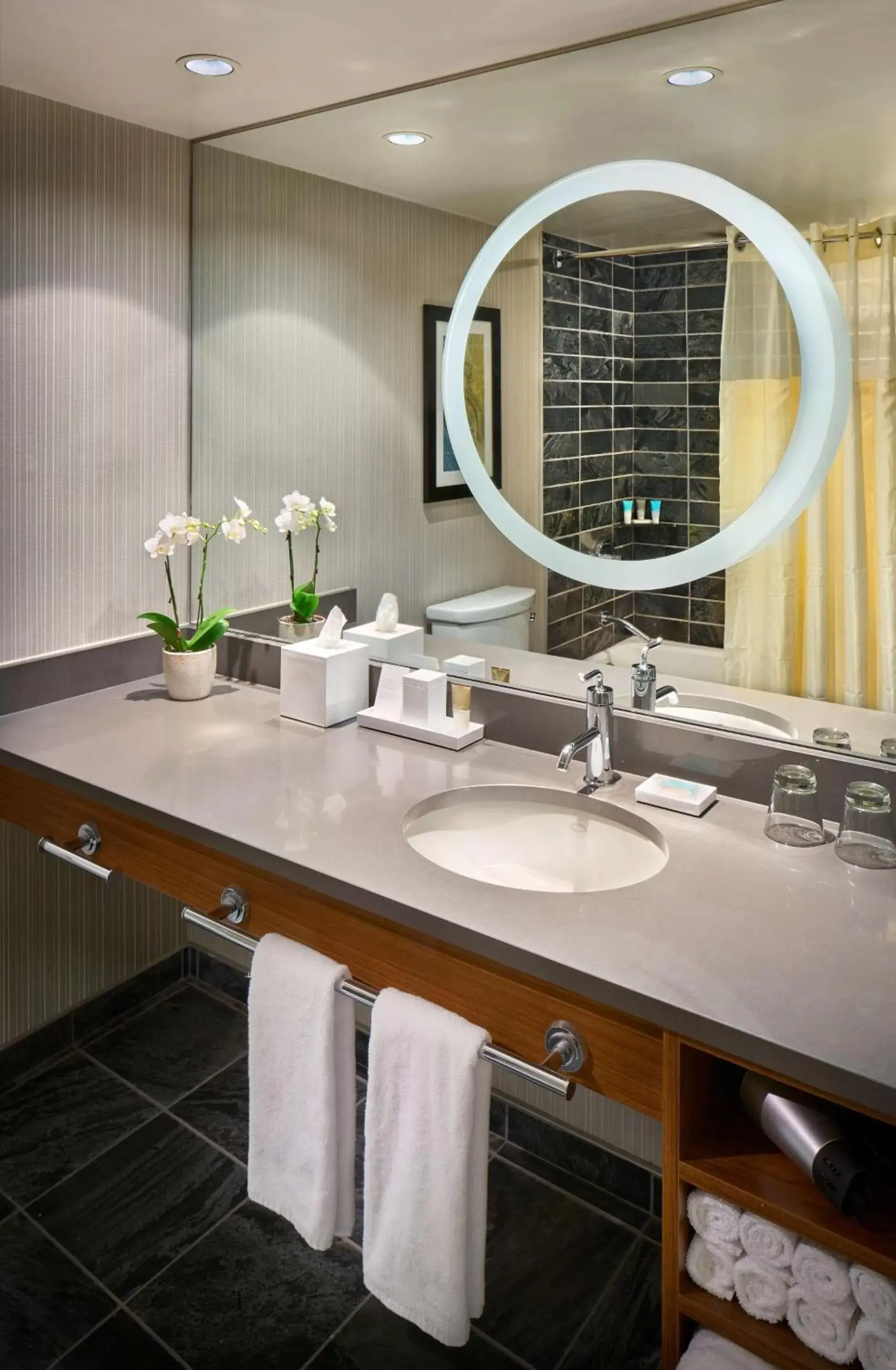 Executive Suite in Hyatt Regency Vancouver Executive Suite in Hyatt Regency Vancouver