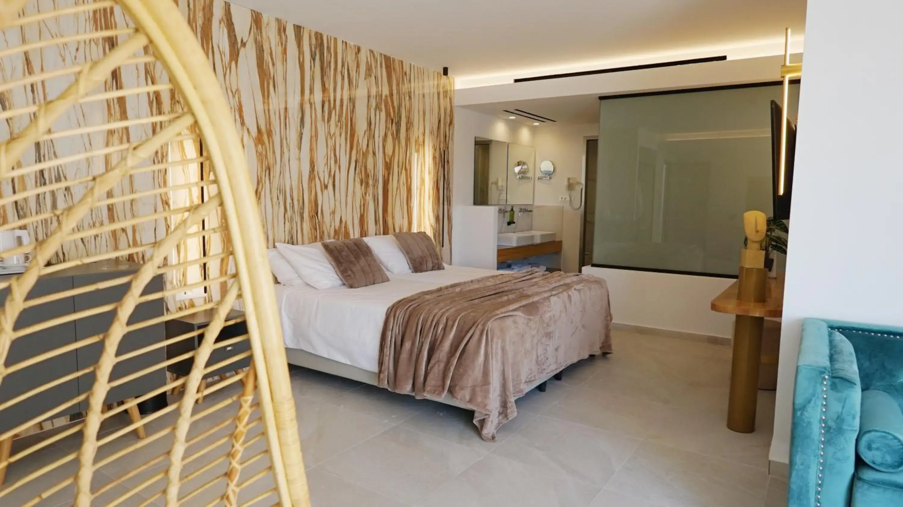 Master Suite with Hot Tub in Diana Palace Hotel Zakynthos Master Suite with Hot Tub in Diana Palace Hotel Zakynthos