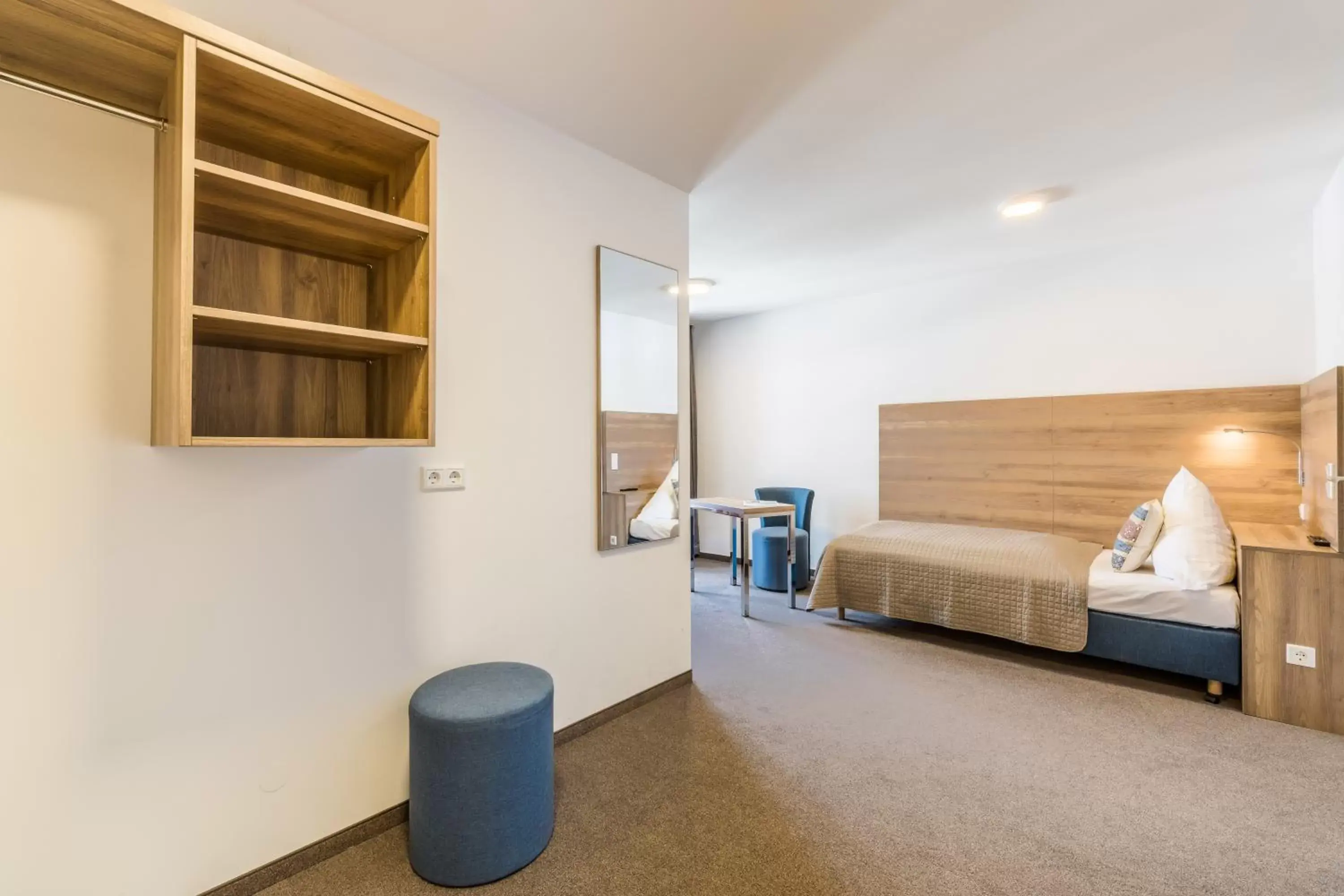 Economy Single Room - single occupancy in Riemhofer Alter Schlachthof Economy Single Room - single occupancy in Riemhofer Alter Schlachthof