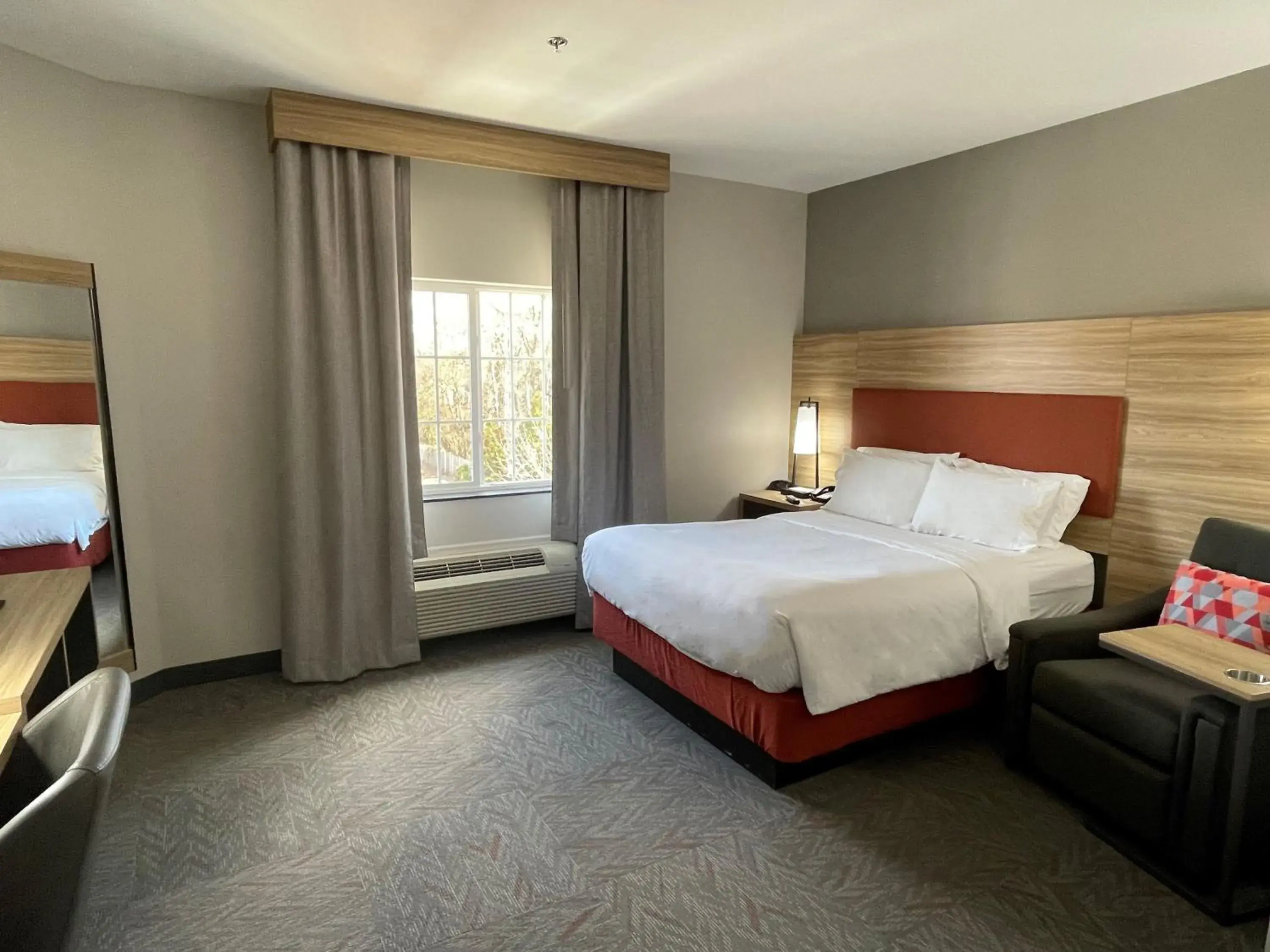 One-Bedroom Queen Suite - Hearing Accessible/Non-Smoking in Candlewood Suites Tuscaloosa by IHG One-Bedroom Queen Suite - Hearing Accessible/Non-Smoking in Candlewood Suites Tuscaloosa by IHG