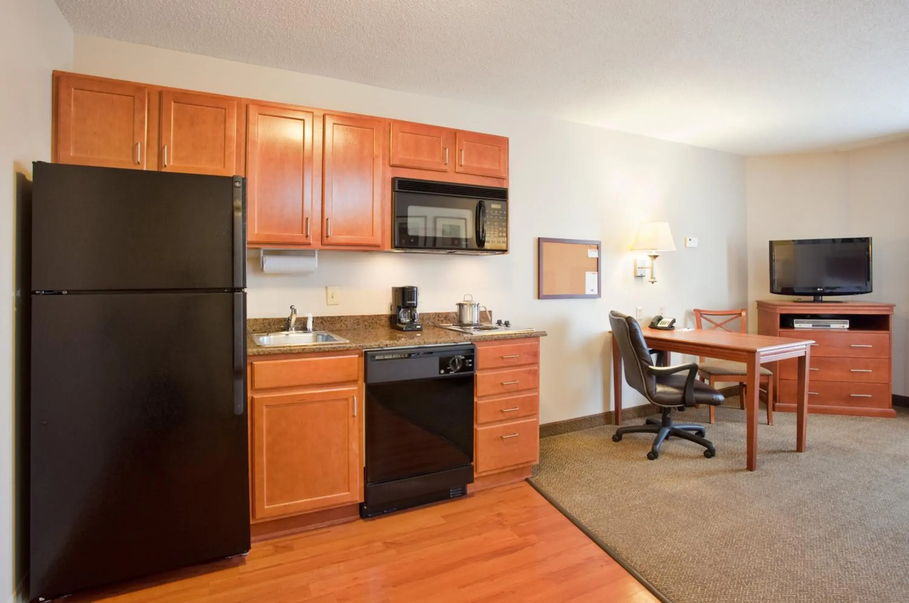 Studio Queen Suite - Accessible in Candlewood Suites Rockford, an IHG Hotel Studio Queen Suite - Accessible in Candlewood Suites Rockford, an IHG Hotel