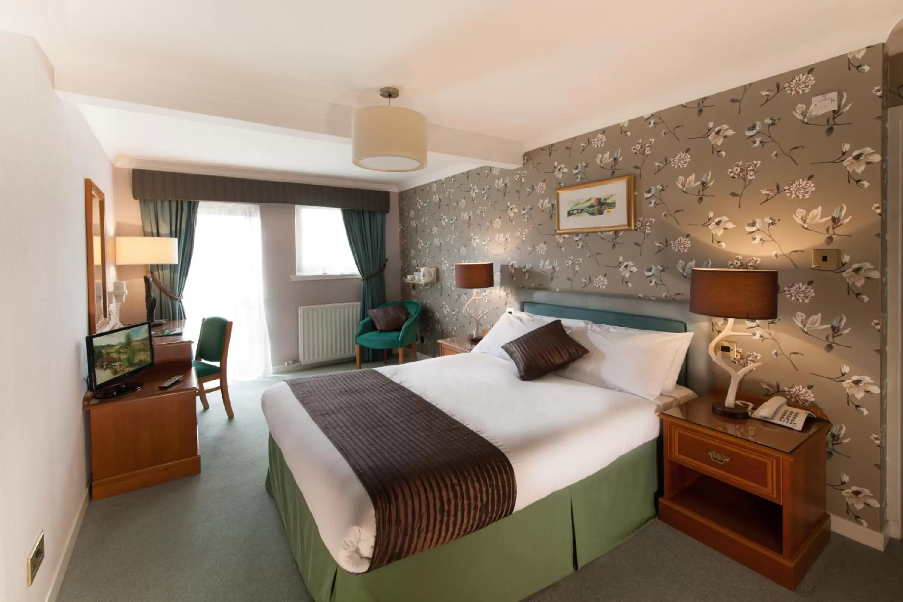 Double Room in The Stronlossit Inn Double Room in The Stronlossit Inn