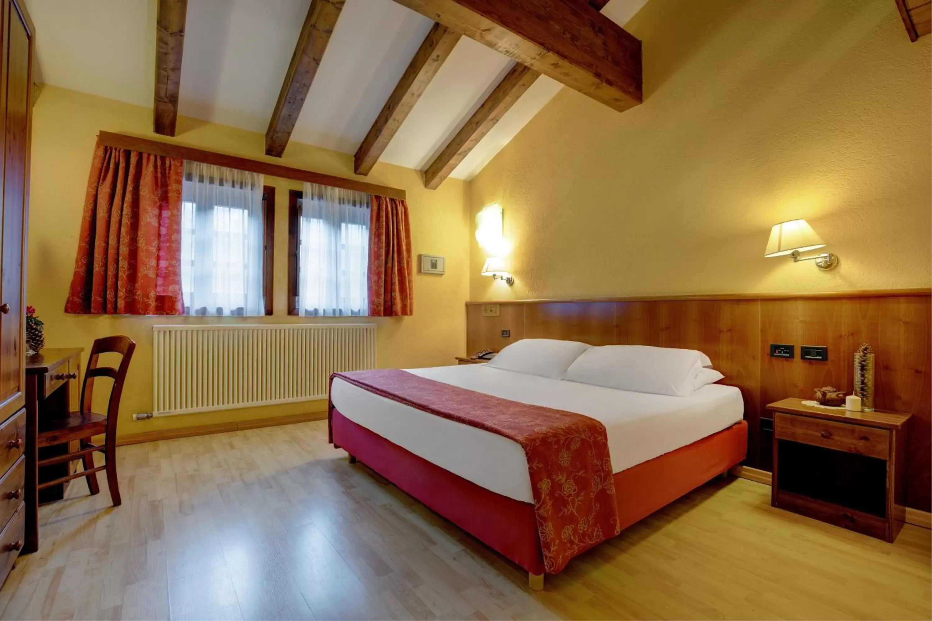 Double or Twin Room in iH Hotels Courmayeur Mont Blanc Double or Twin Room in iH Hotels Courmayeur Mont Blanc